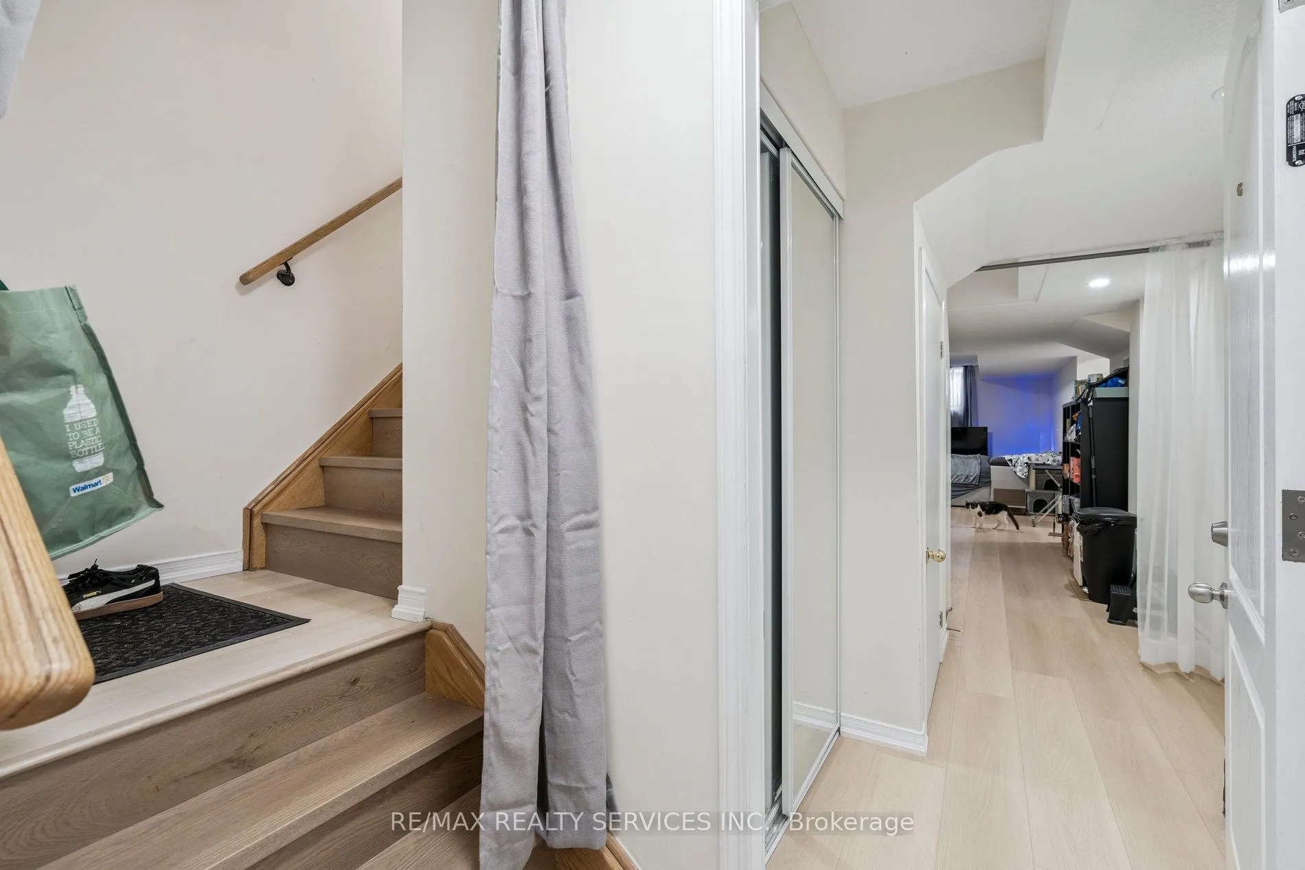 237 Valleyway Drive
