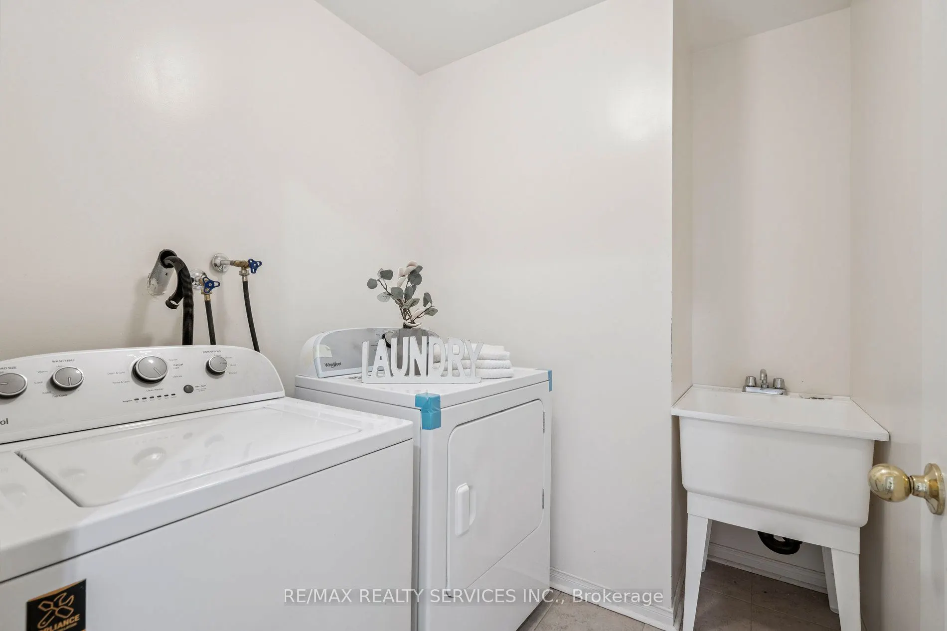 237 Valleyway Drive