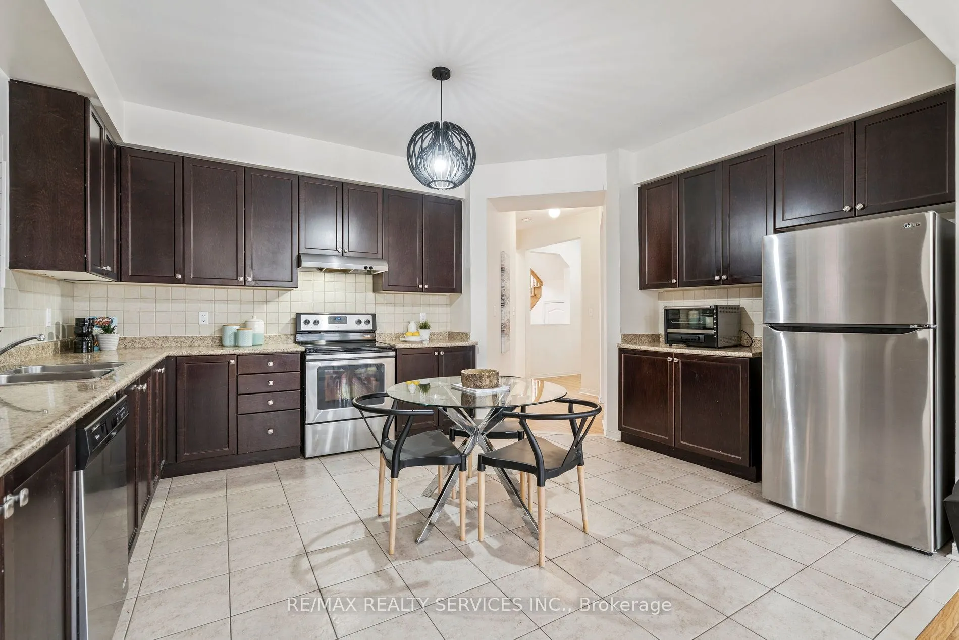 237 Valleyway Drive