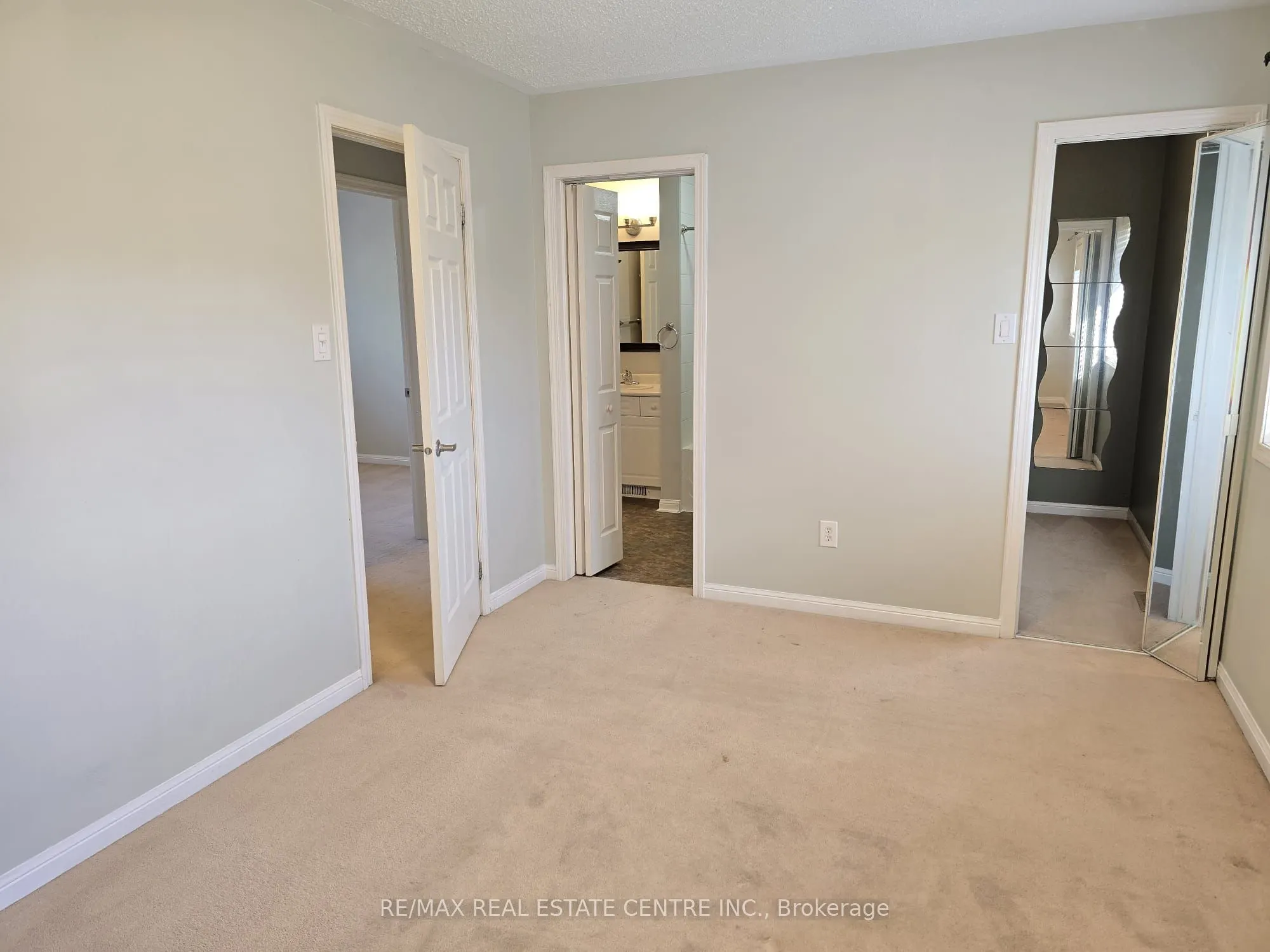 1159 Riddell Crescent