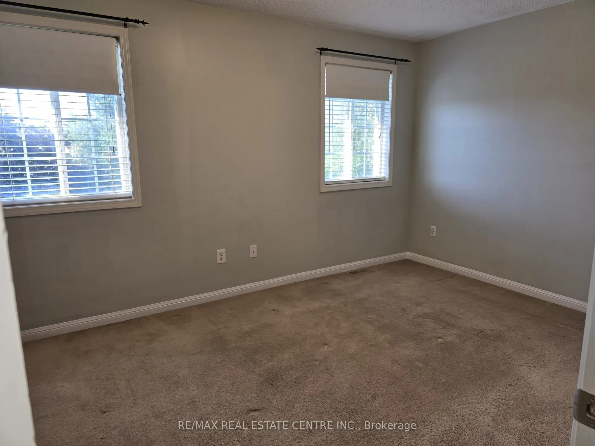 1159 Riddell Crescent