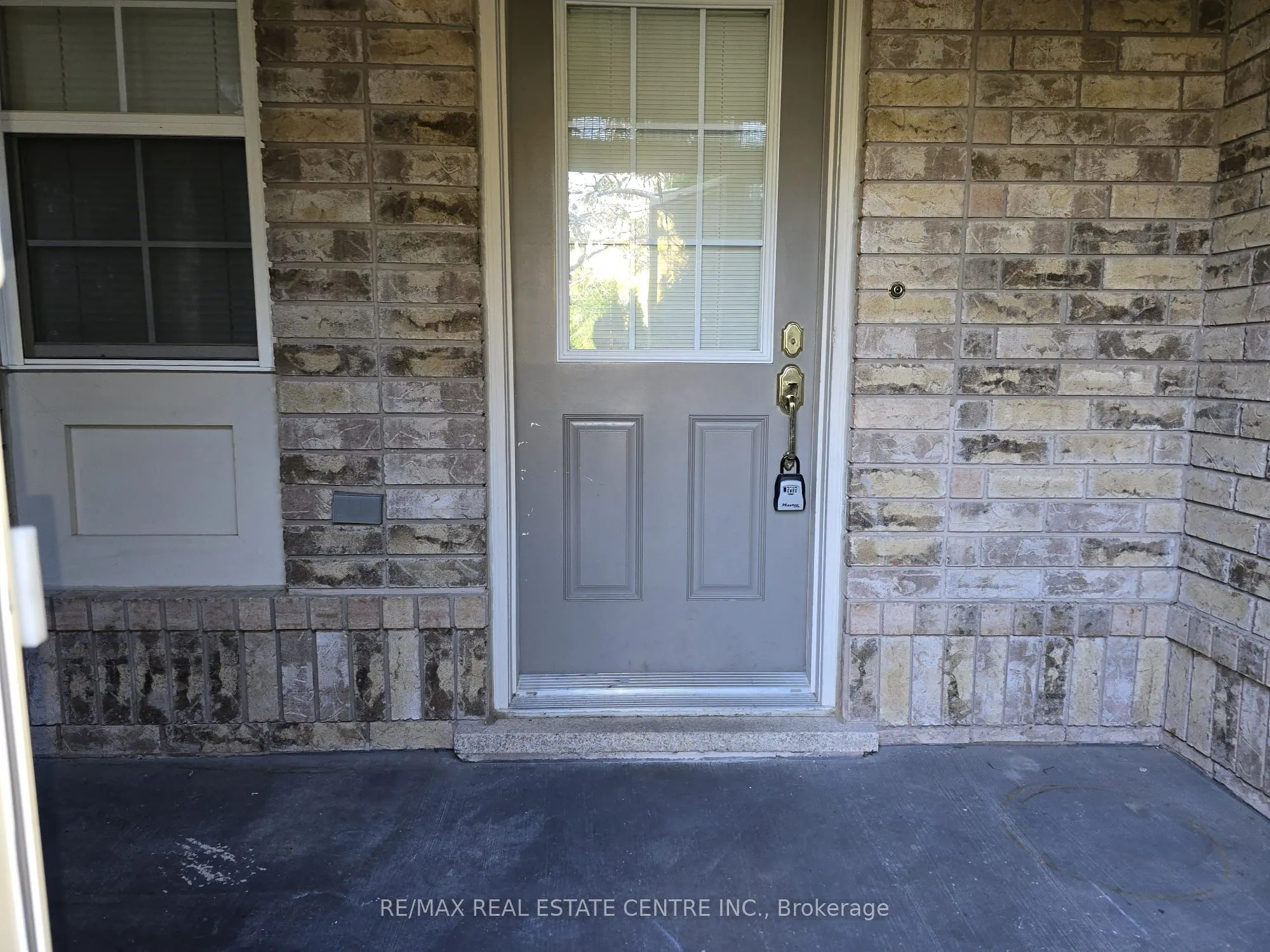 1159 Riddell Crescent