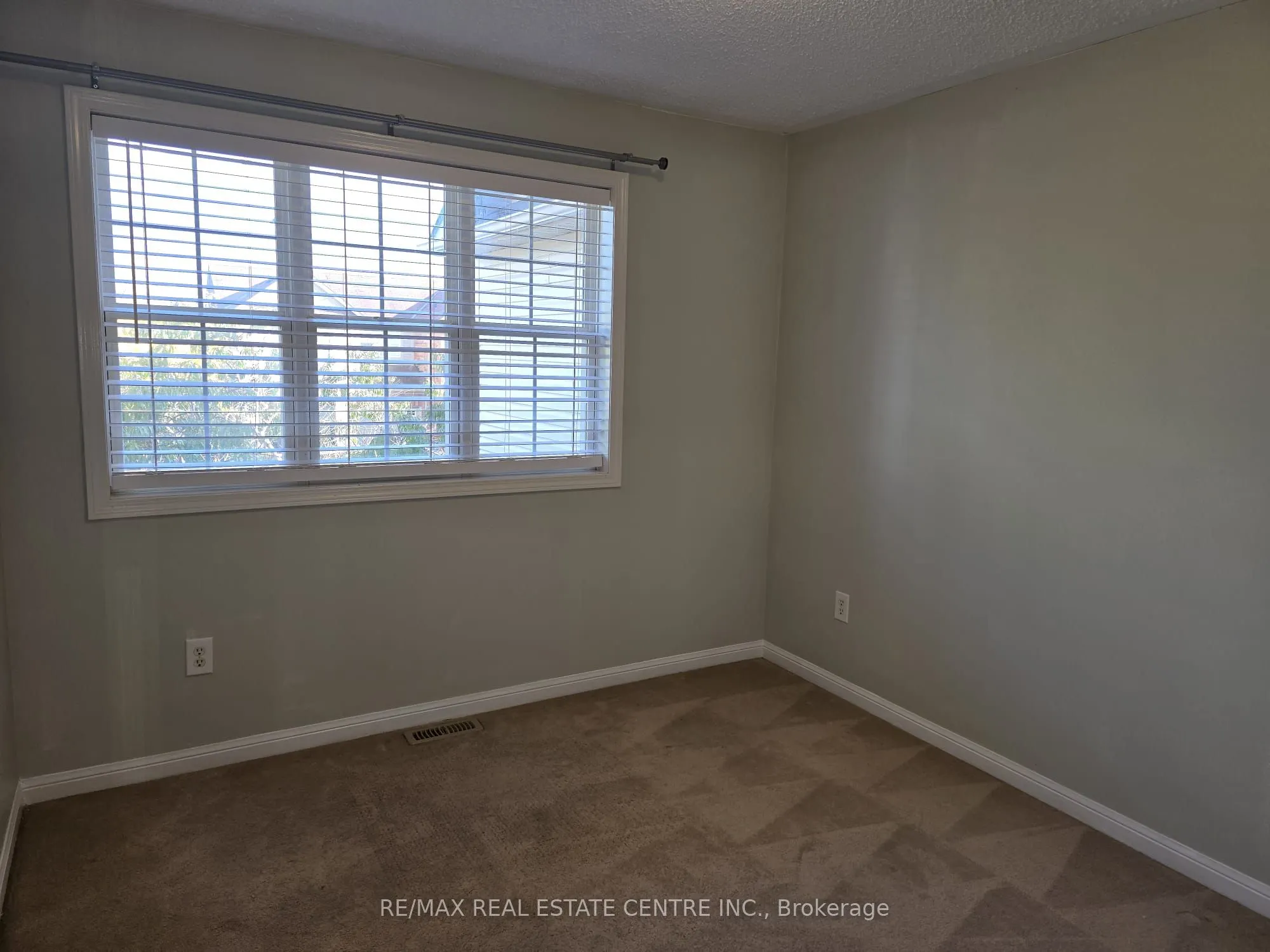 1159 Riddell Crescent