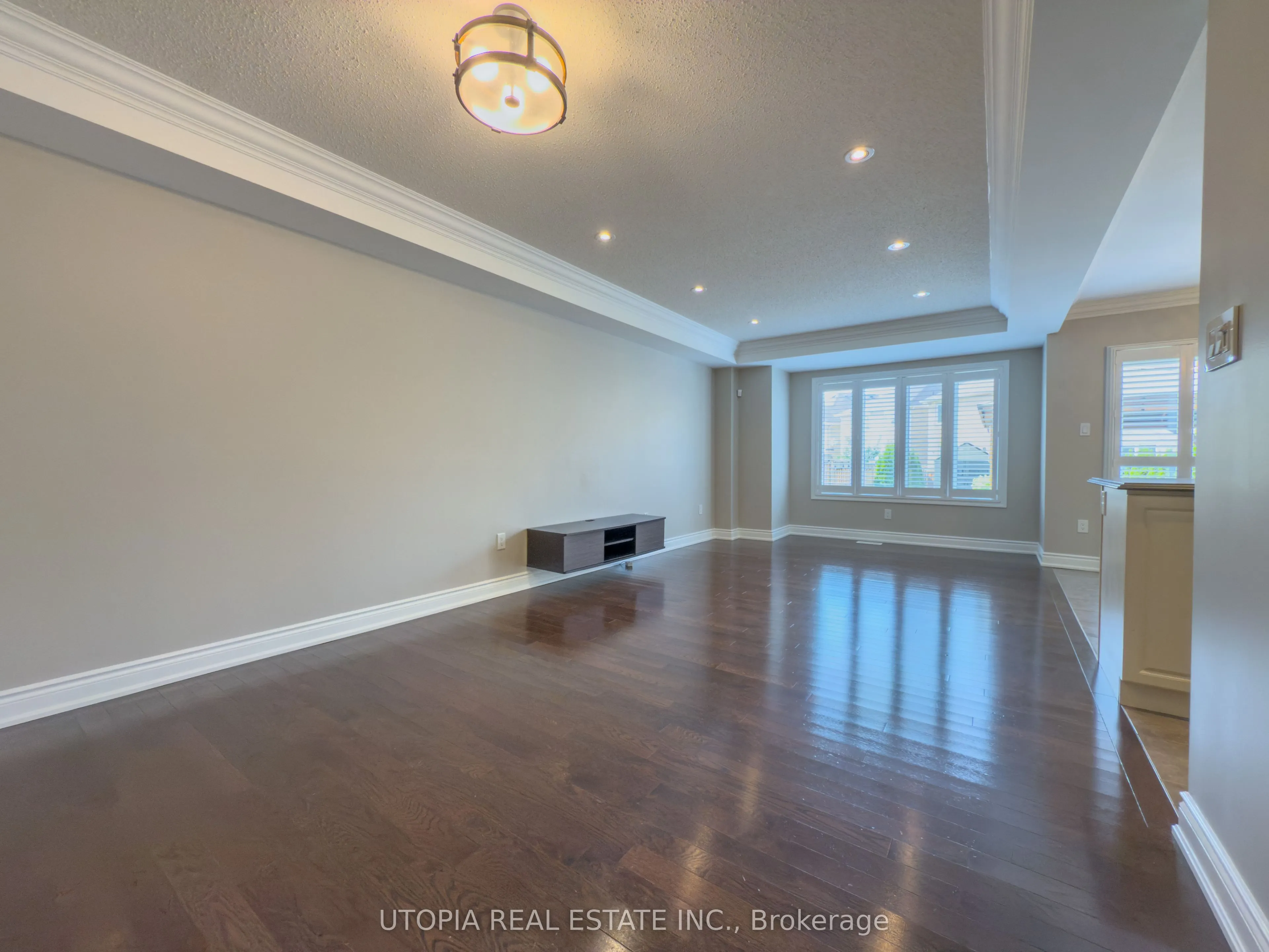 259 Mortimer Crescent