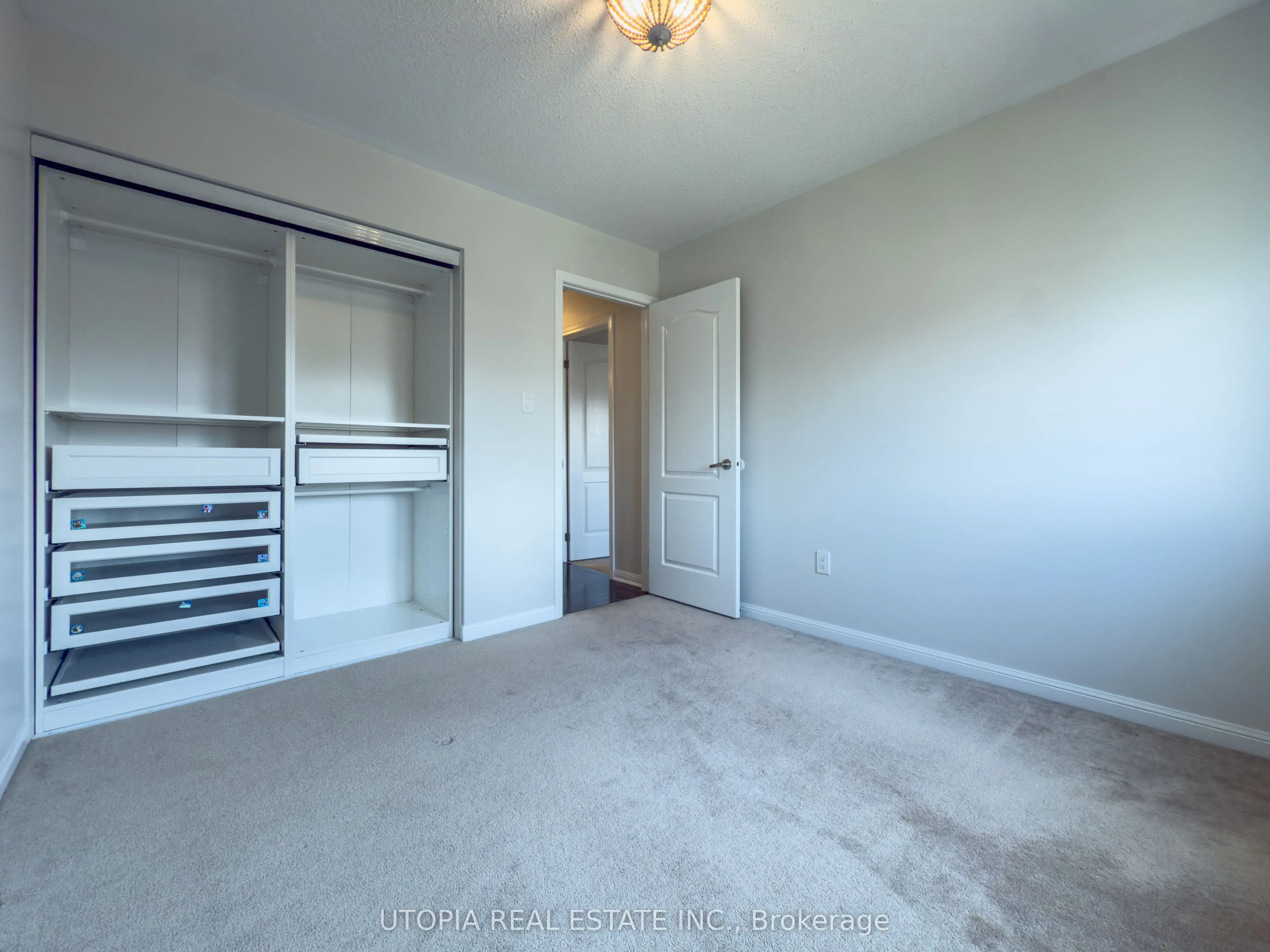 259 Mortimer Crescent