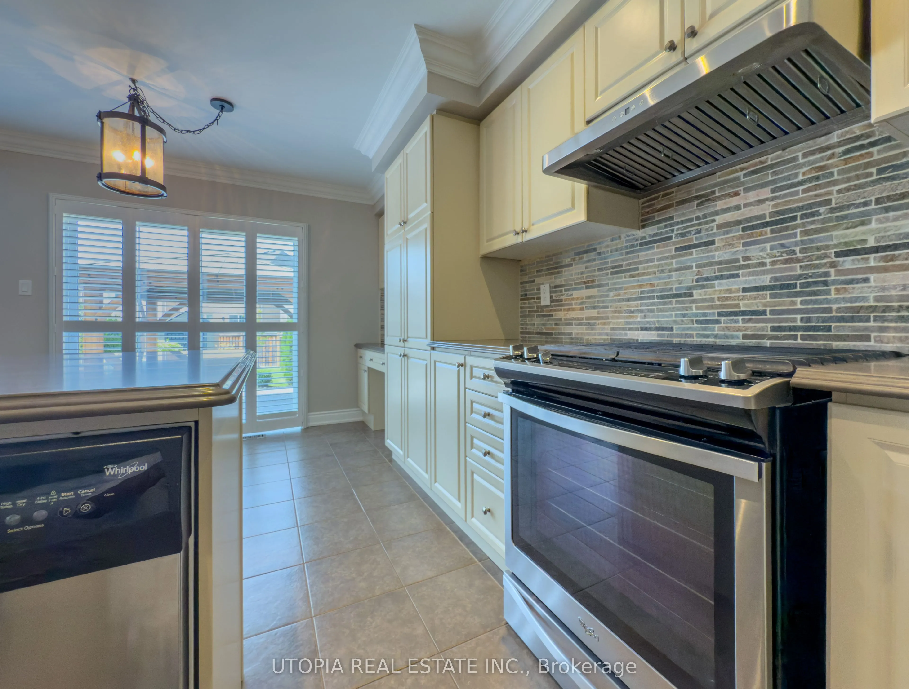 259 Mortimer Crescent