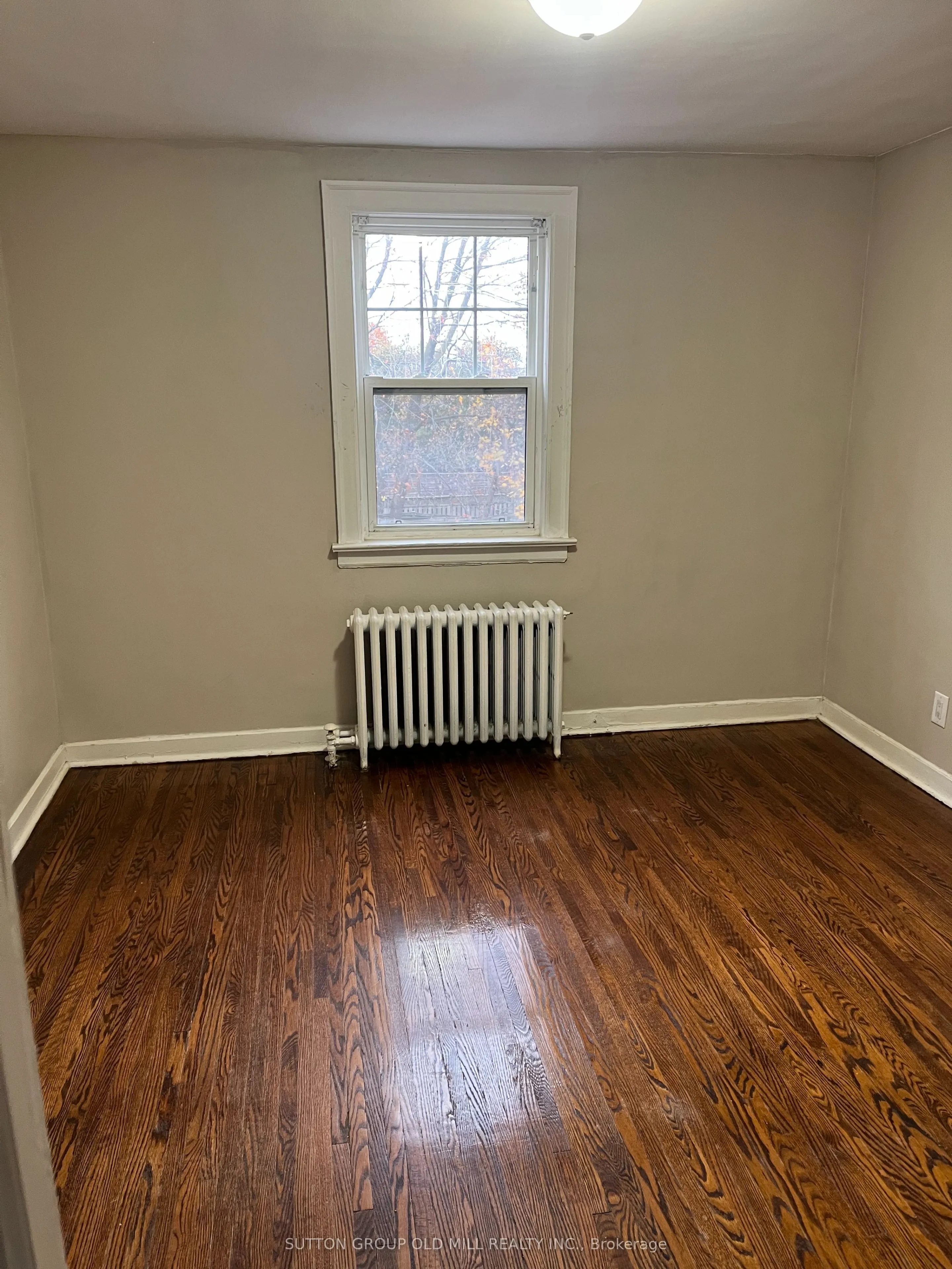 48 Emerald Crescent, #4