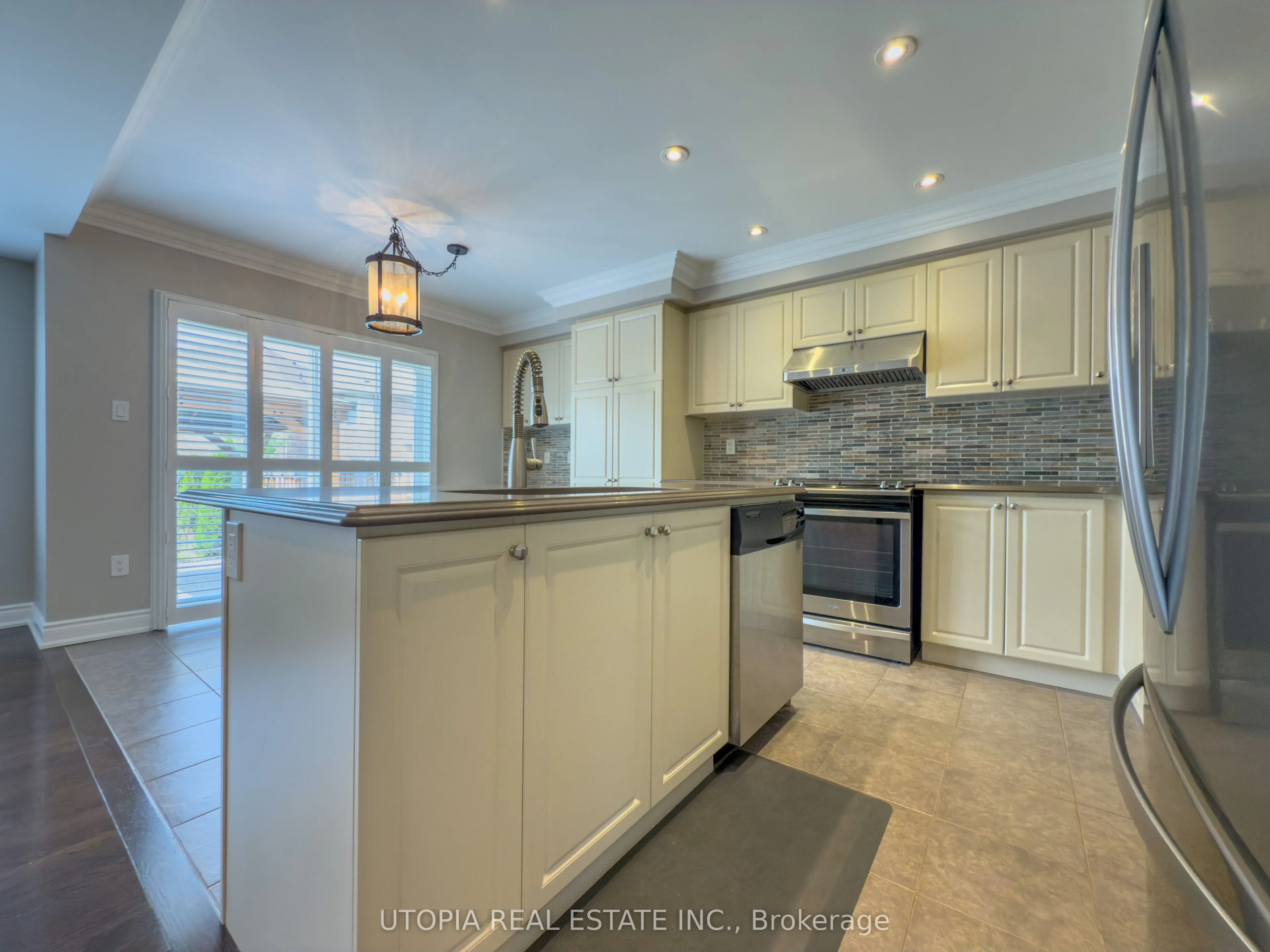 259 Mortimer Crescent