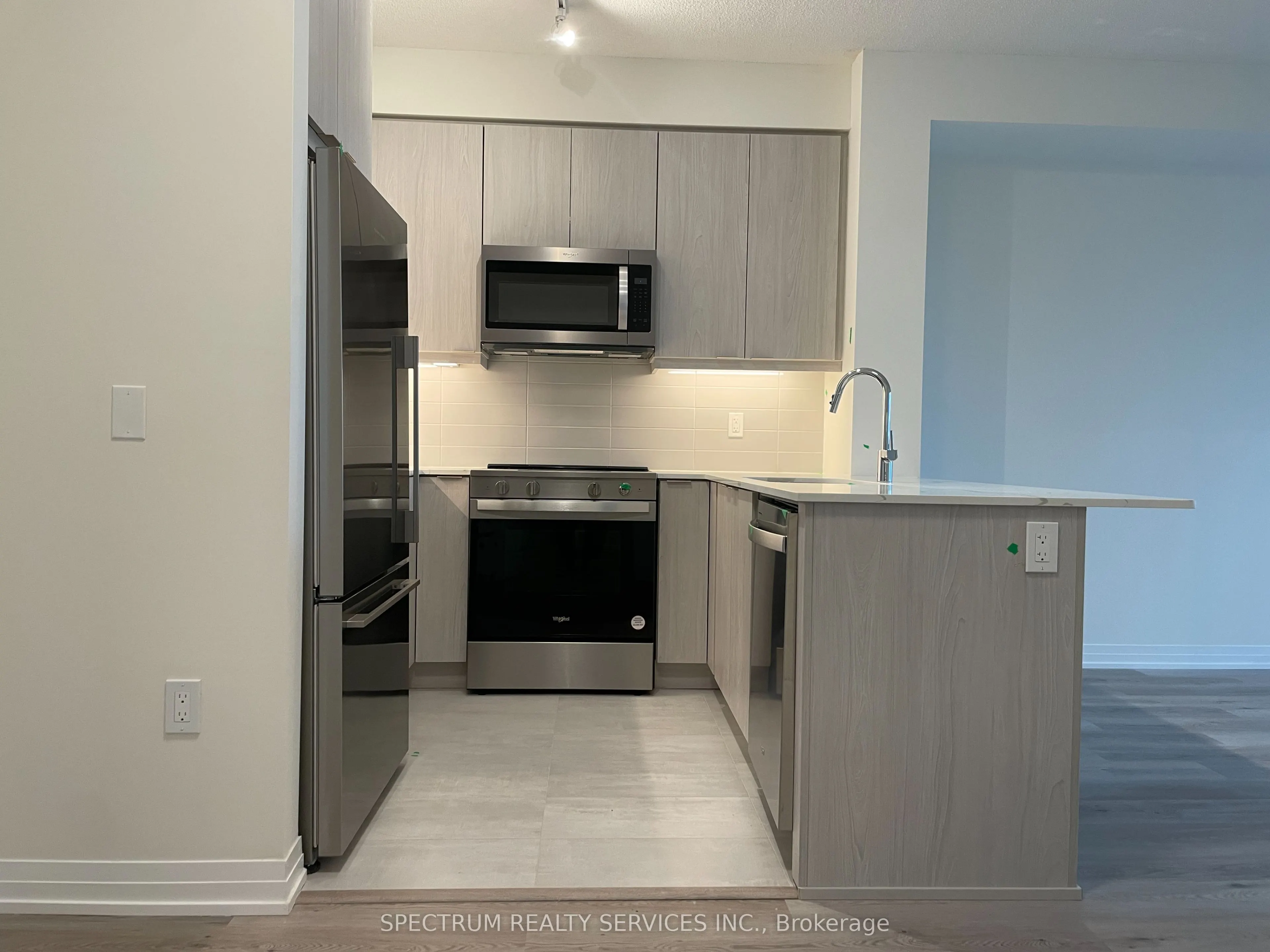 15 Watergarden Drive, #323