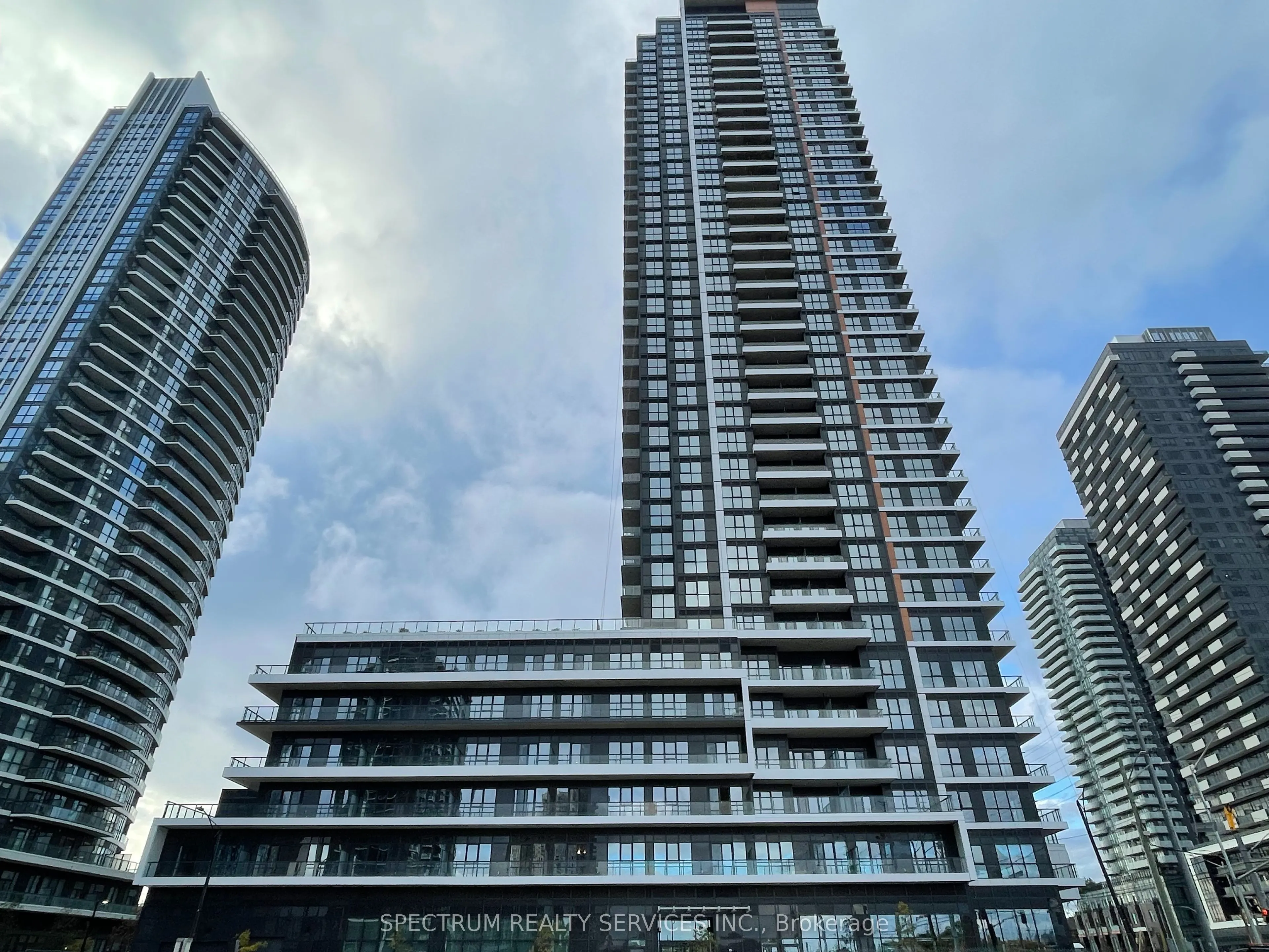 15 Watergarden Drive, #323