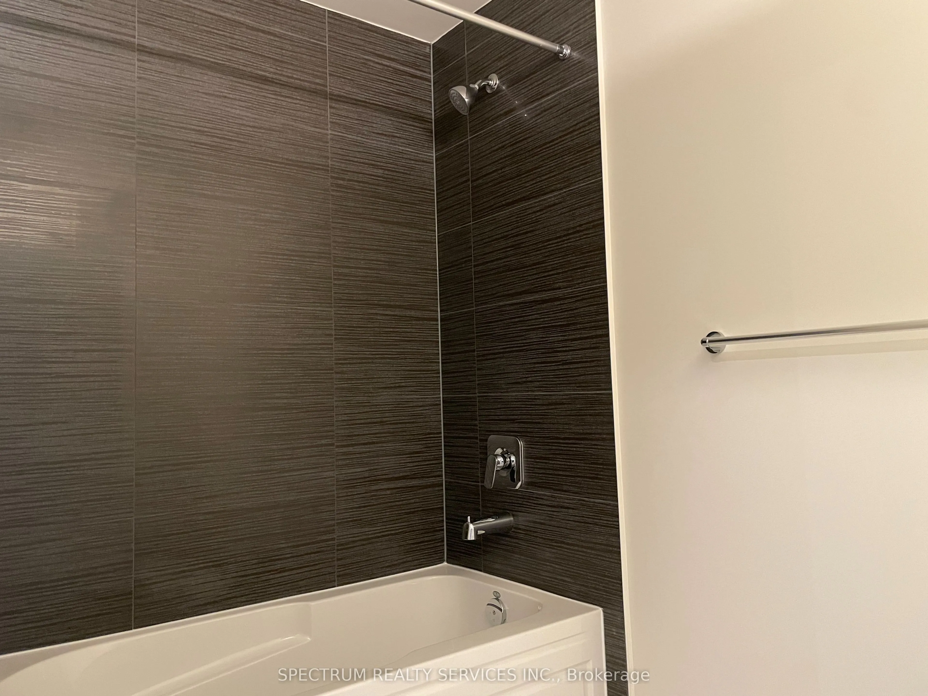 15 Watergarden Drive, #323