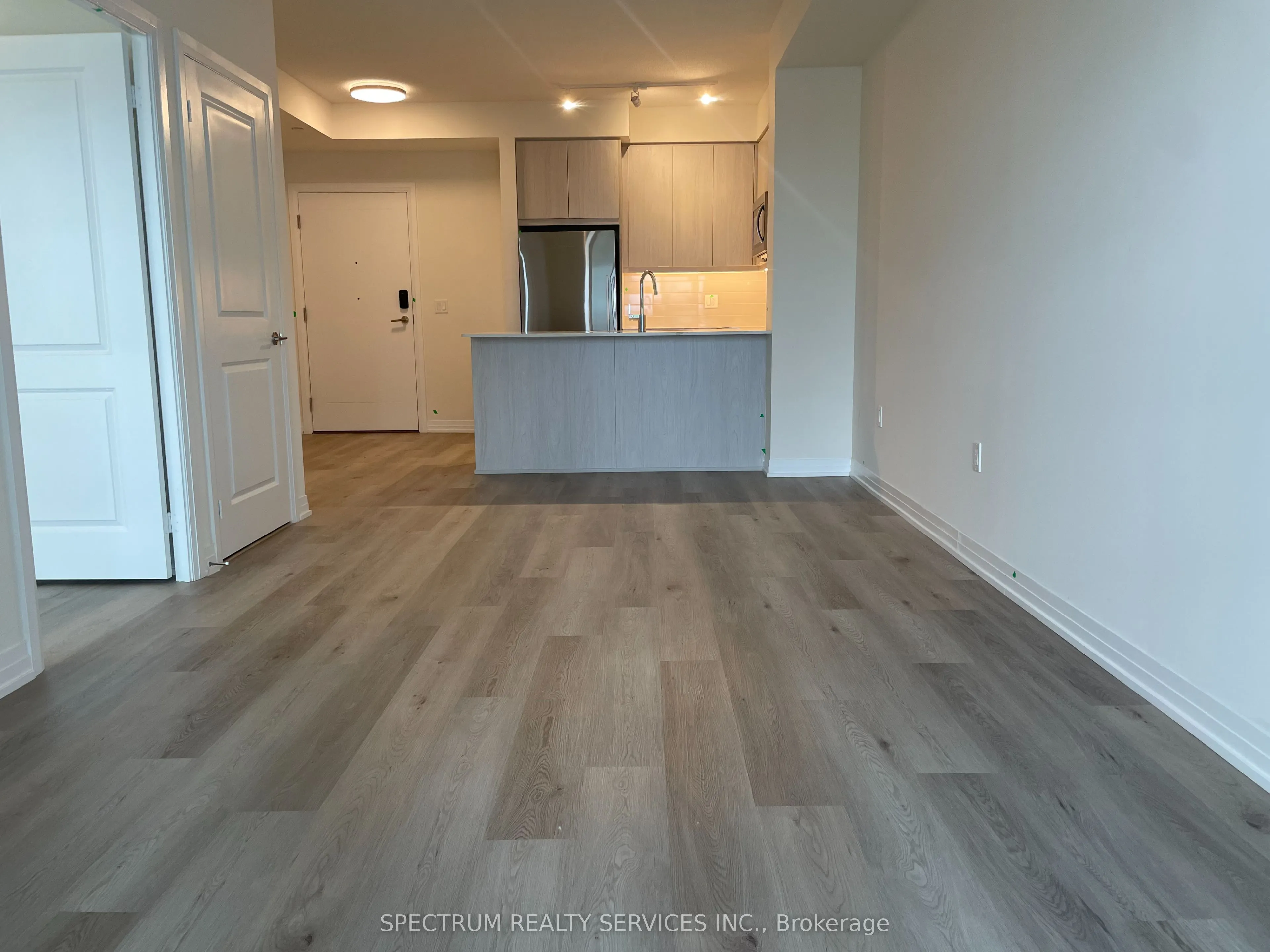 15 Watergarden Drive, #323