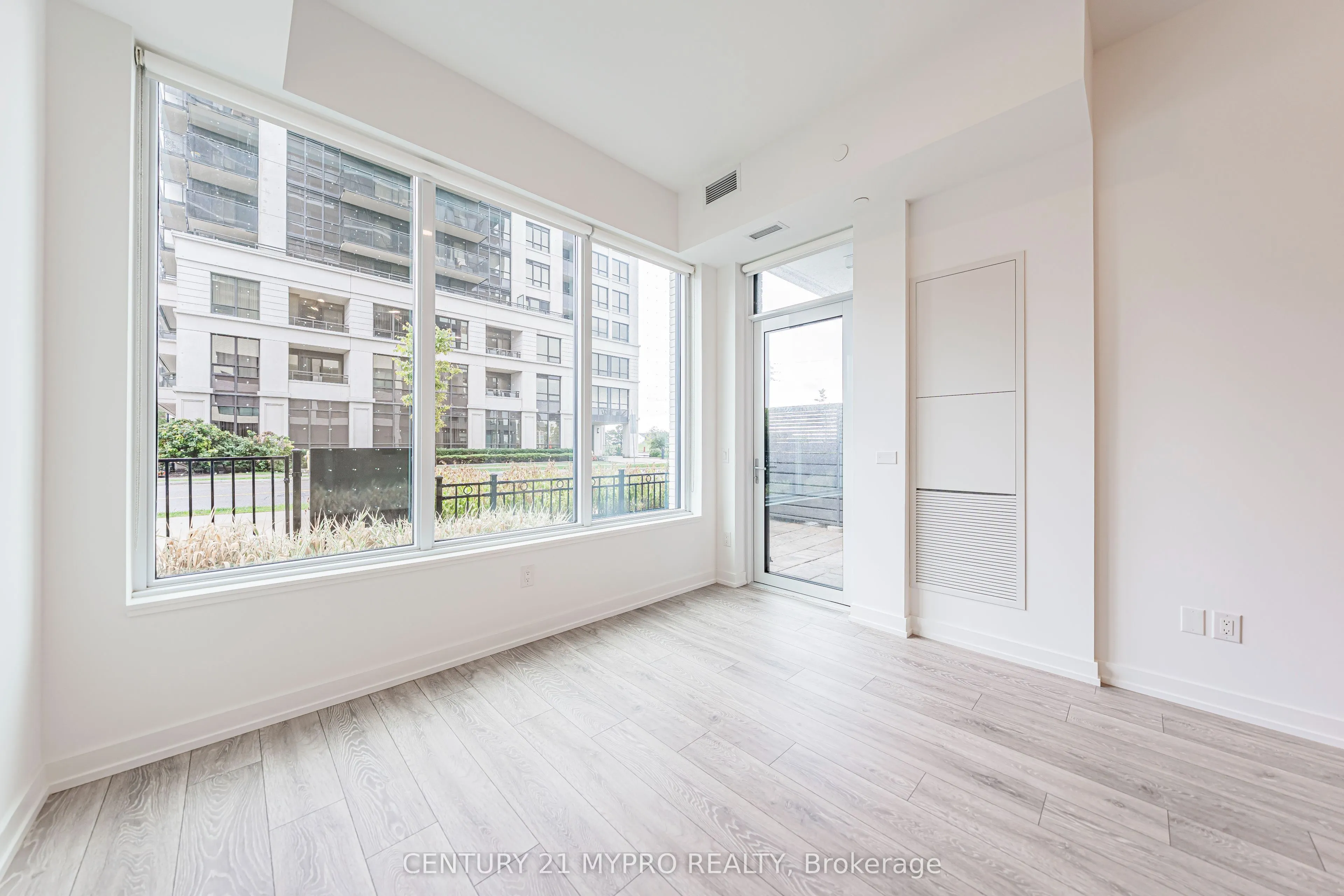 1100 Sheppard Avenue W, #105