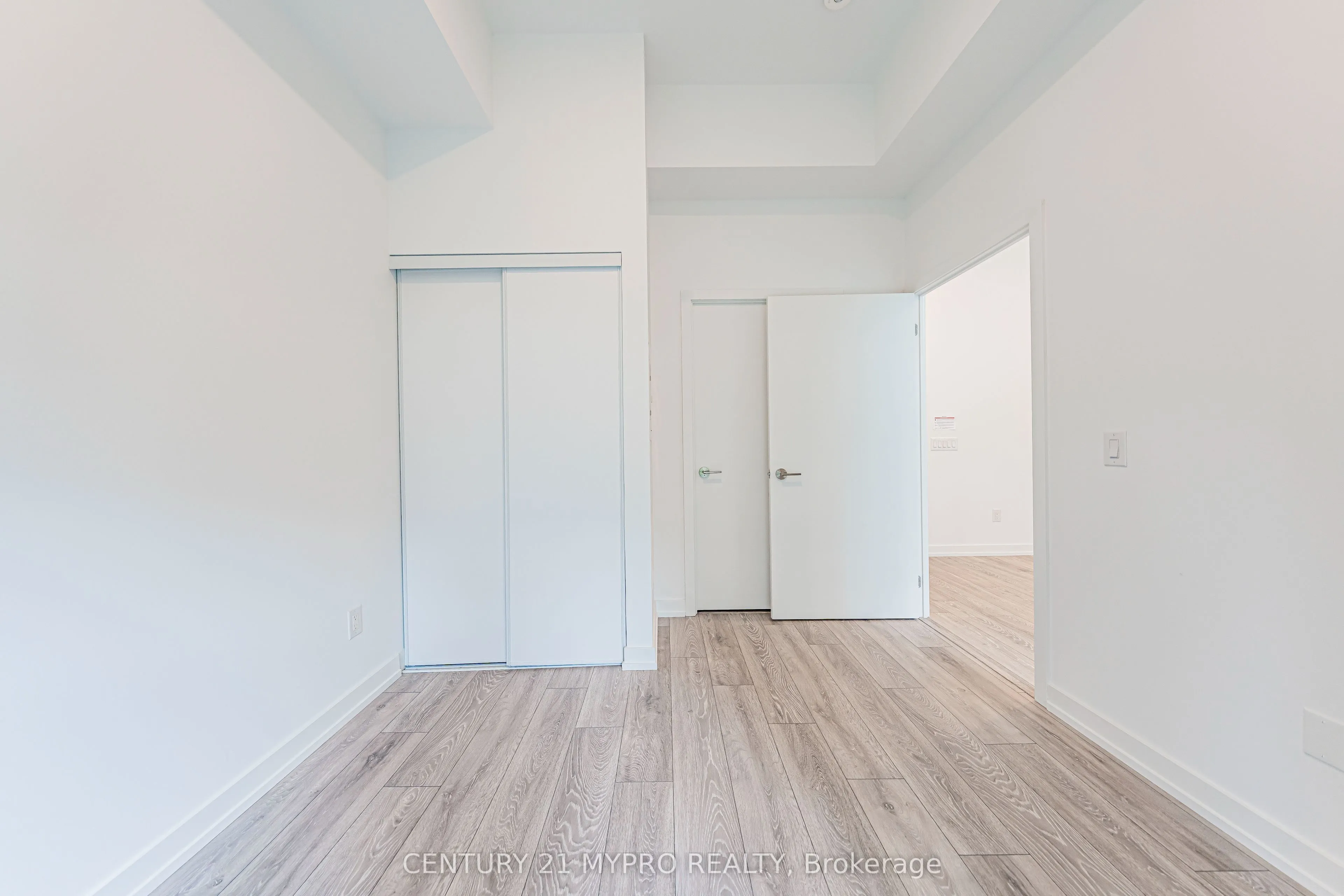 1100 Sheppard Avenue W, #105