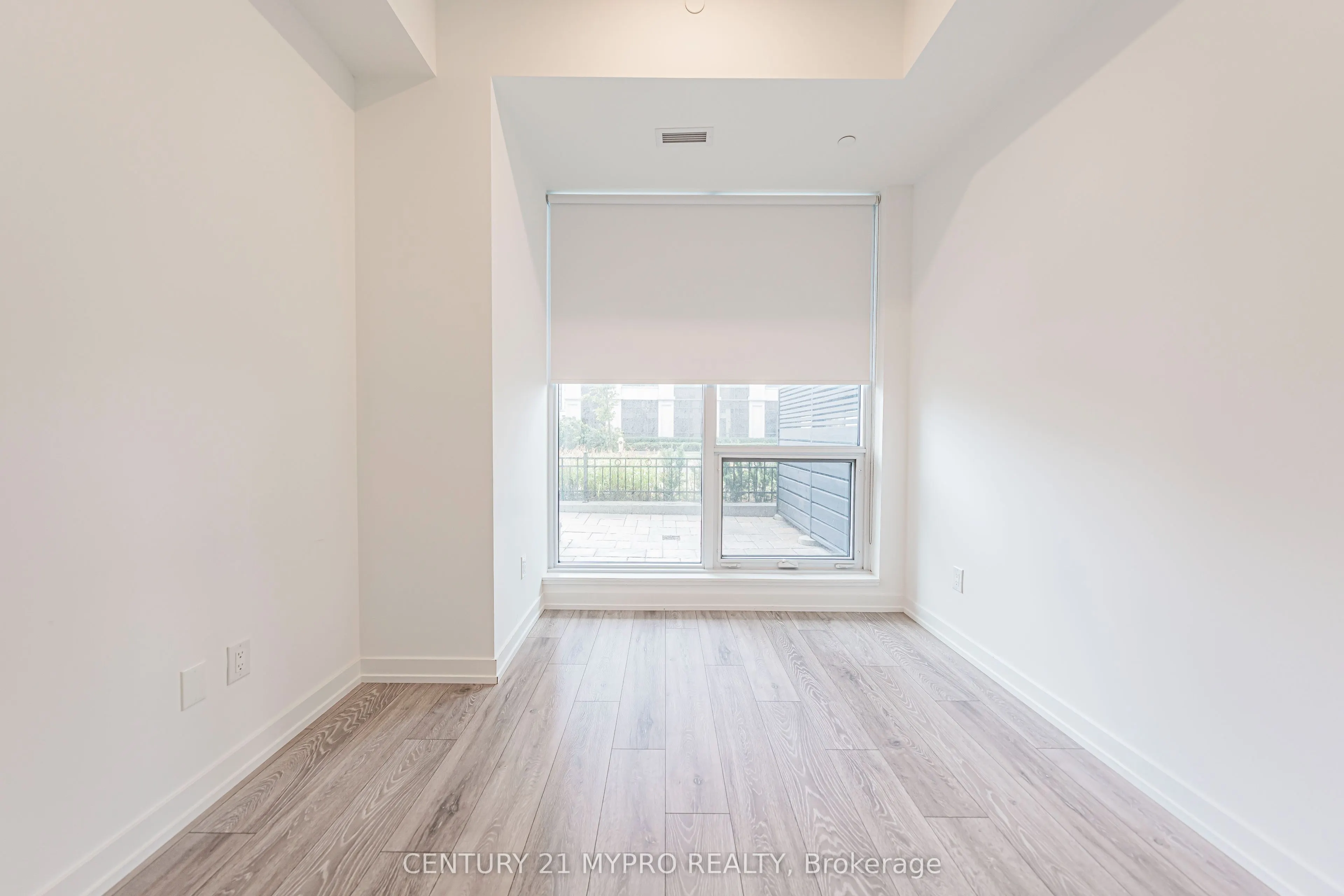 1100 Sheppard Avenue W, #105