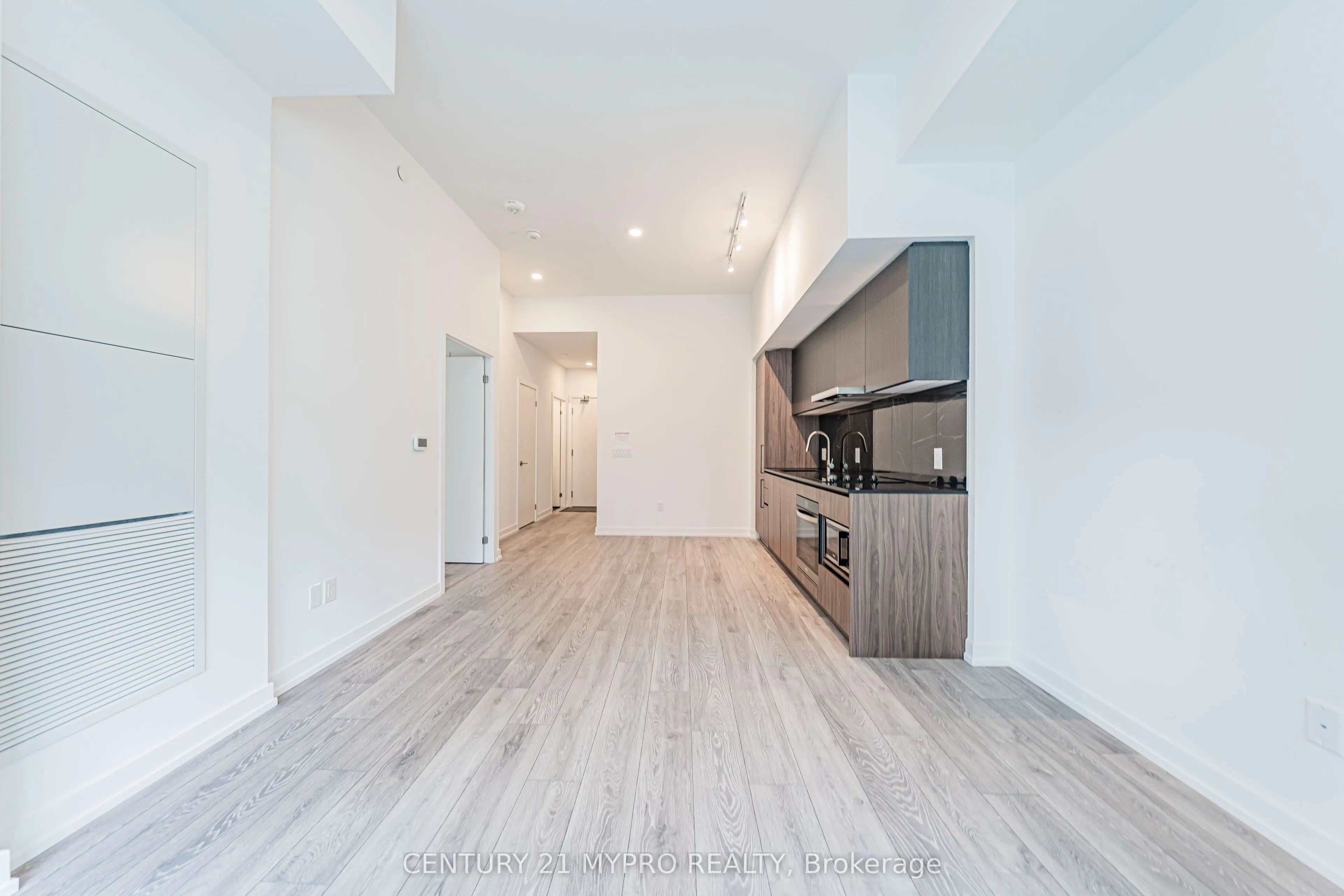1100 Sheppard Avenue W, #105