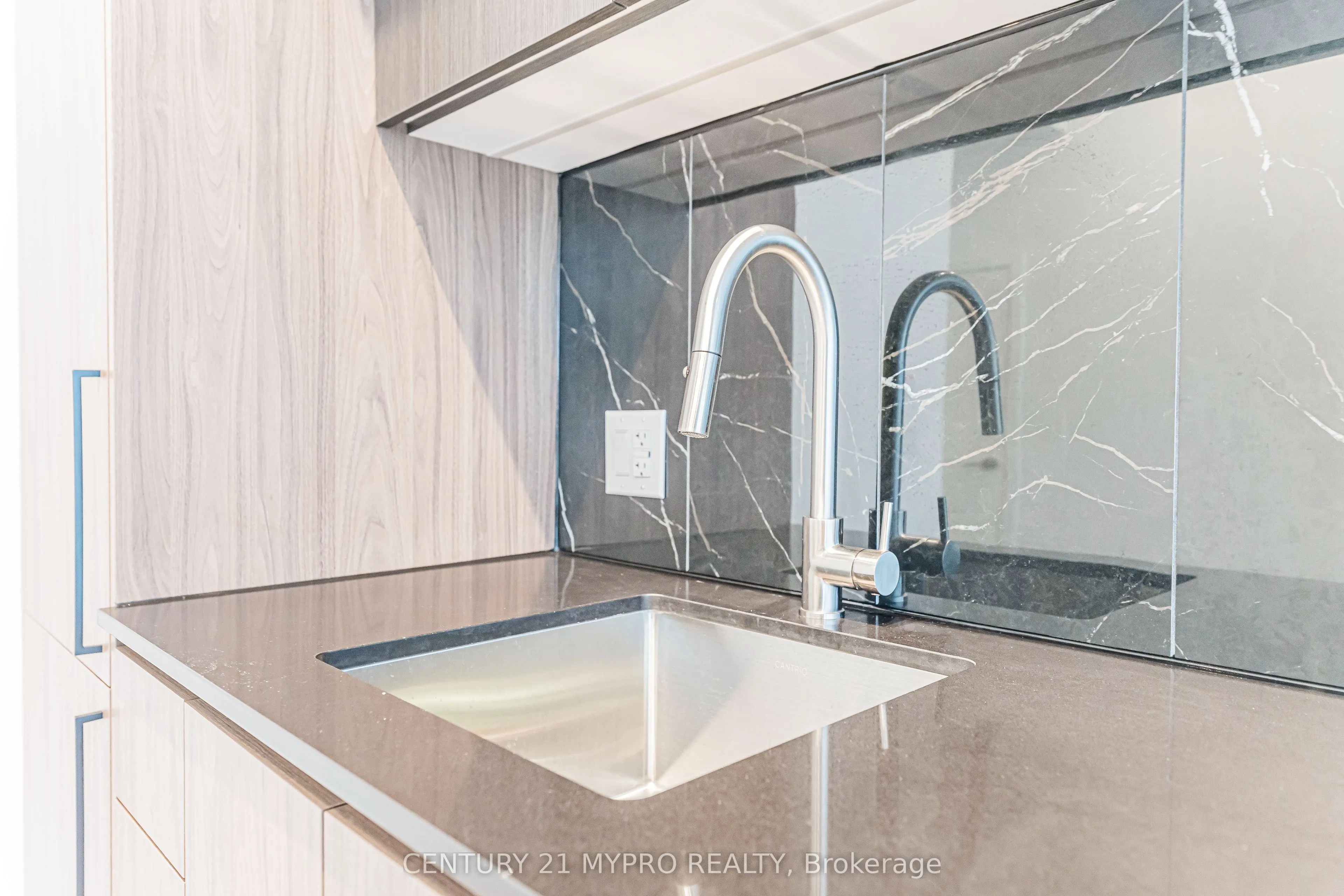1100 Sheppard Avenue W, #105