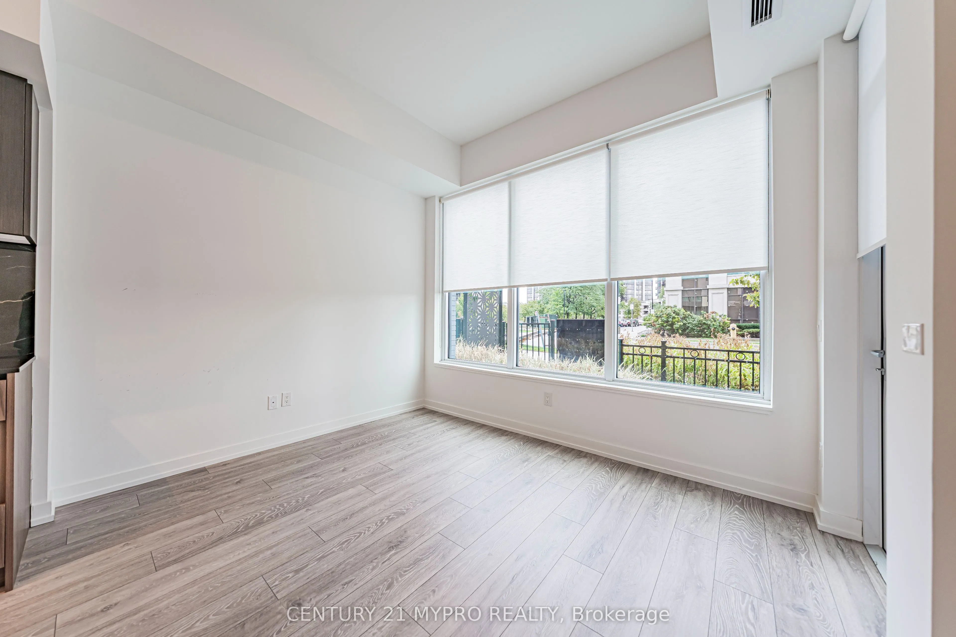 1100 Sheppard Avenue W, #105