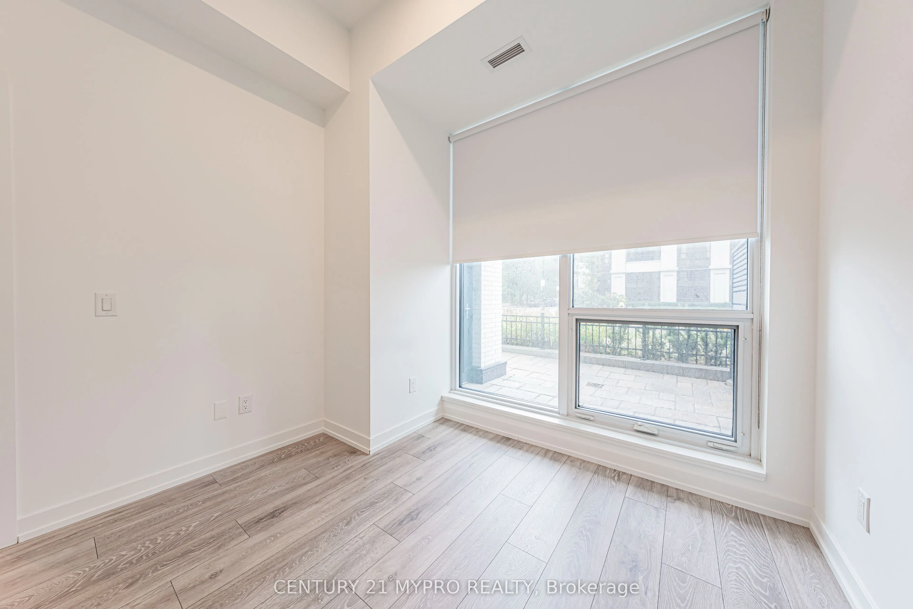 1100 Sheppard Avenue W, #105