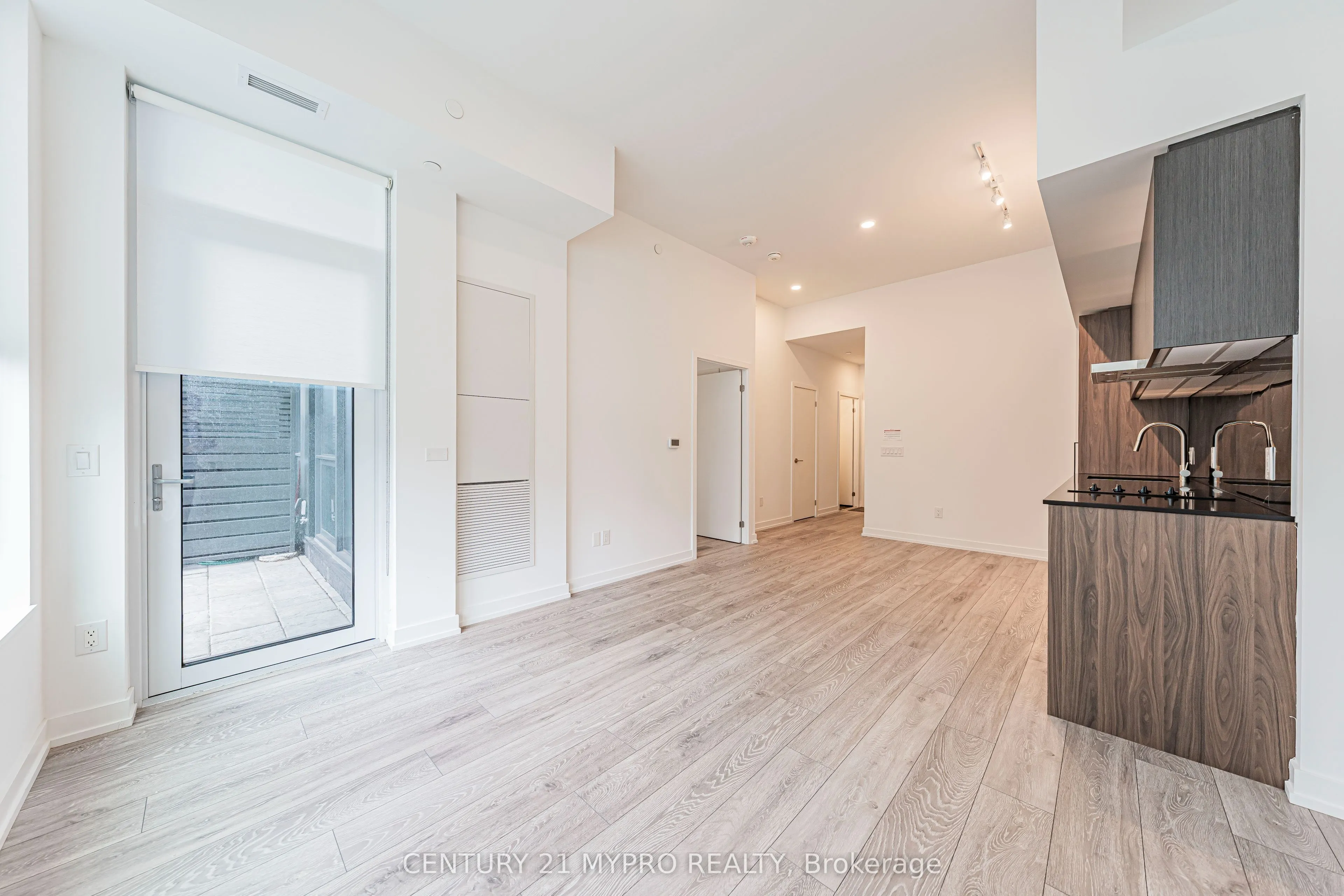 1100 Sheppard Avenue W, #105