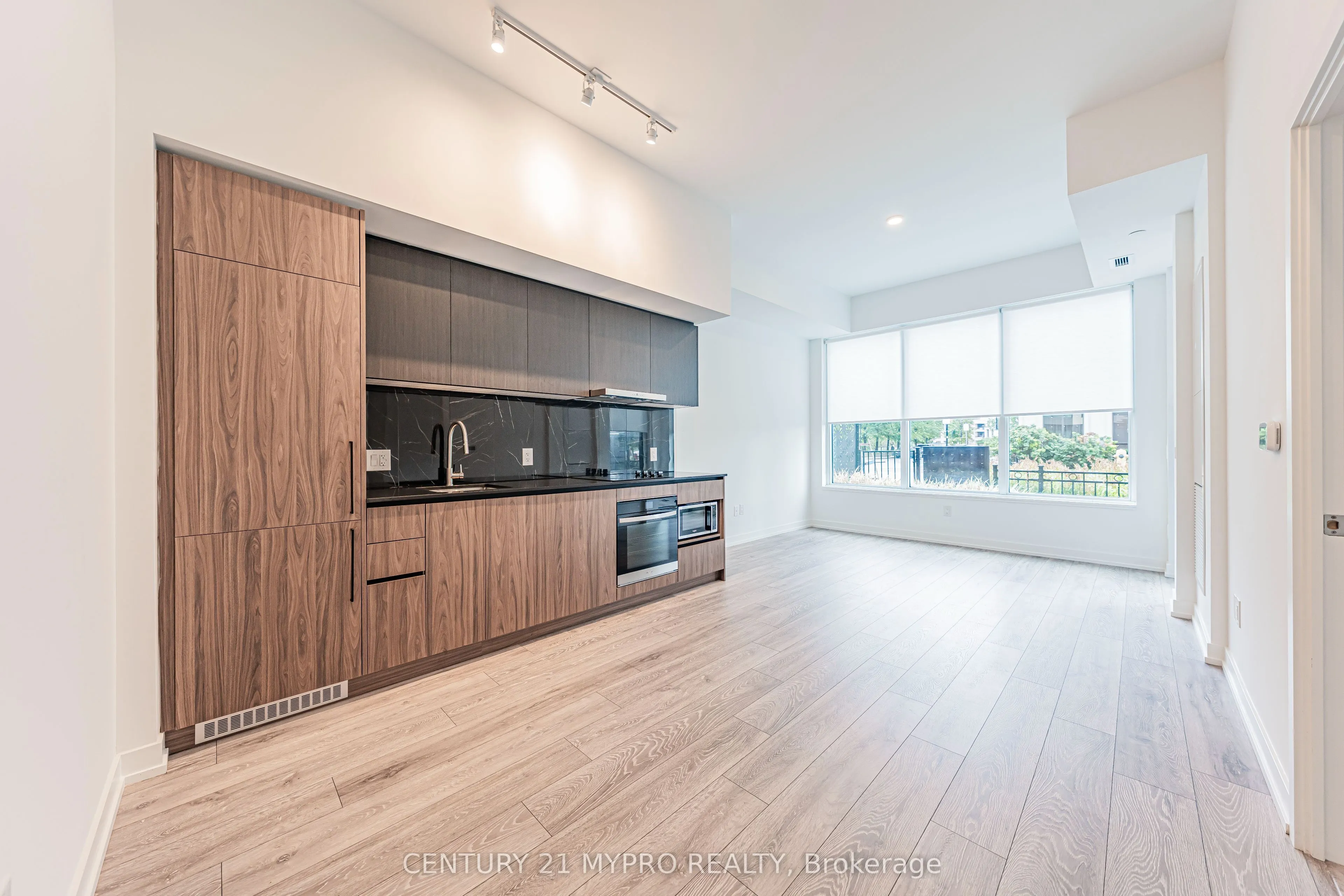 1100 Sheppard Avenue W, #105