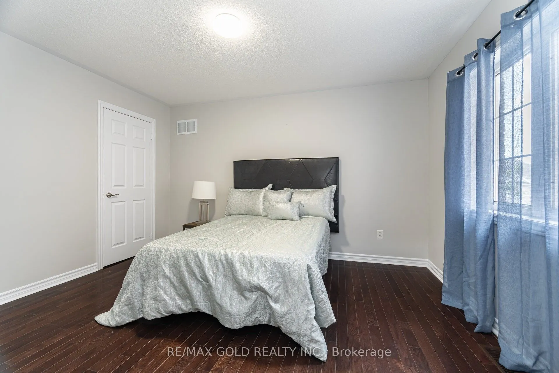 15 Oakhaven Road