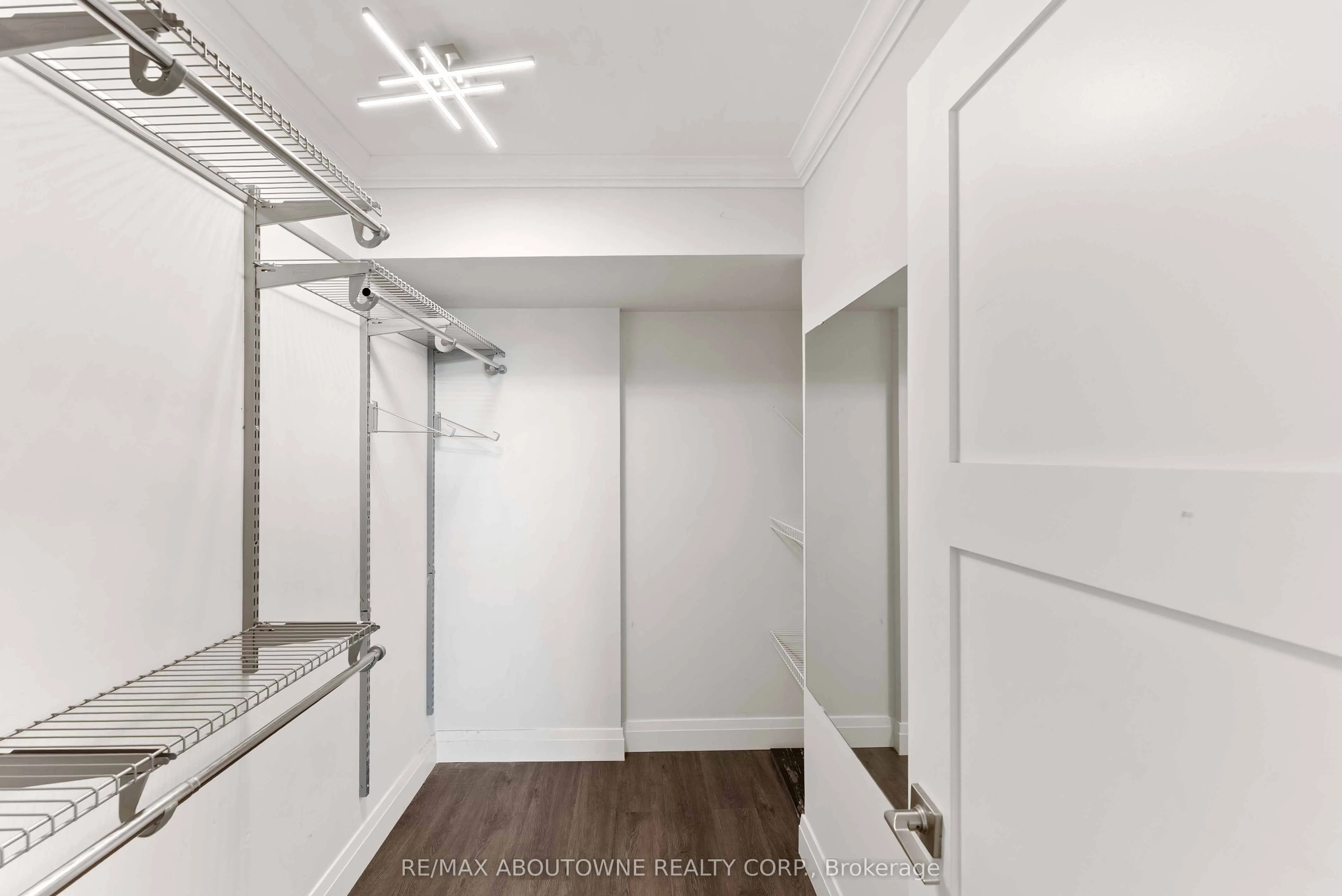 1110 Walden Circle, #903
