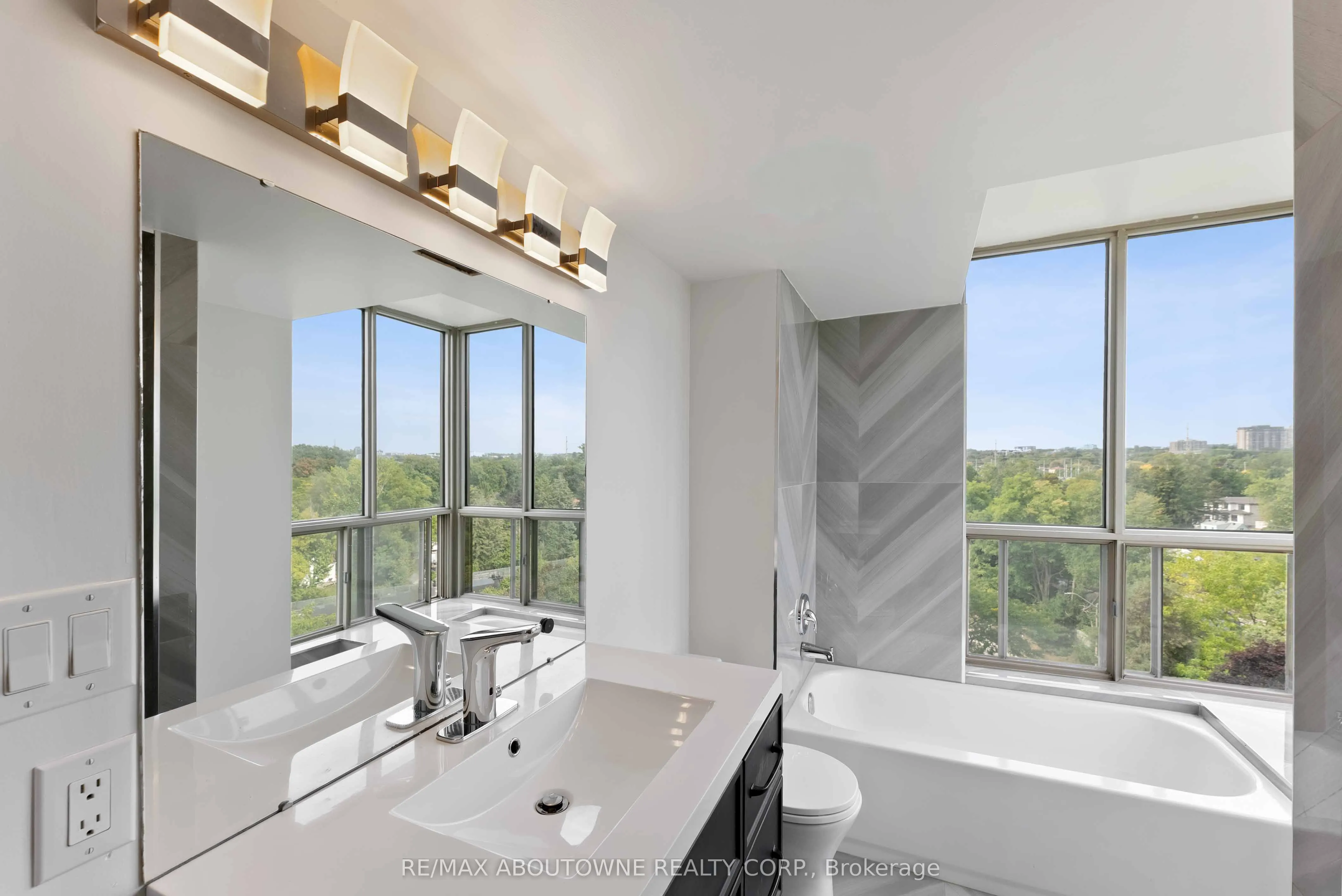 1110 Walden Circle, #903