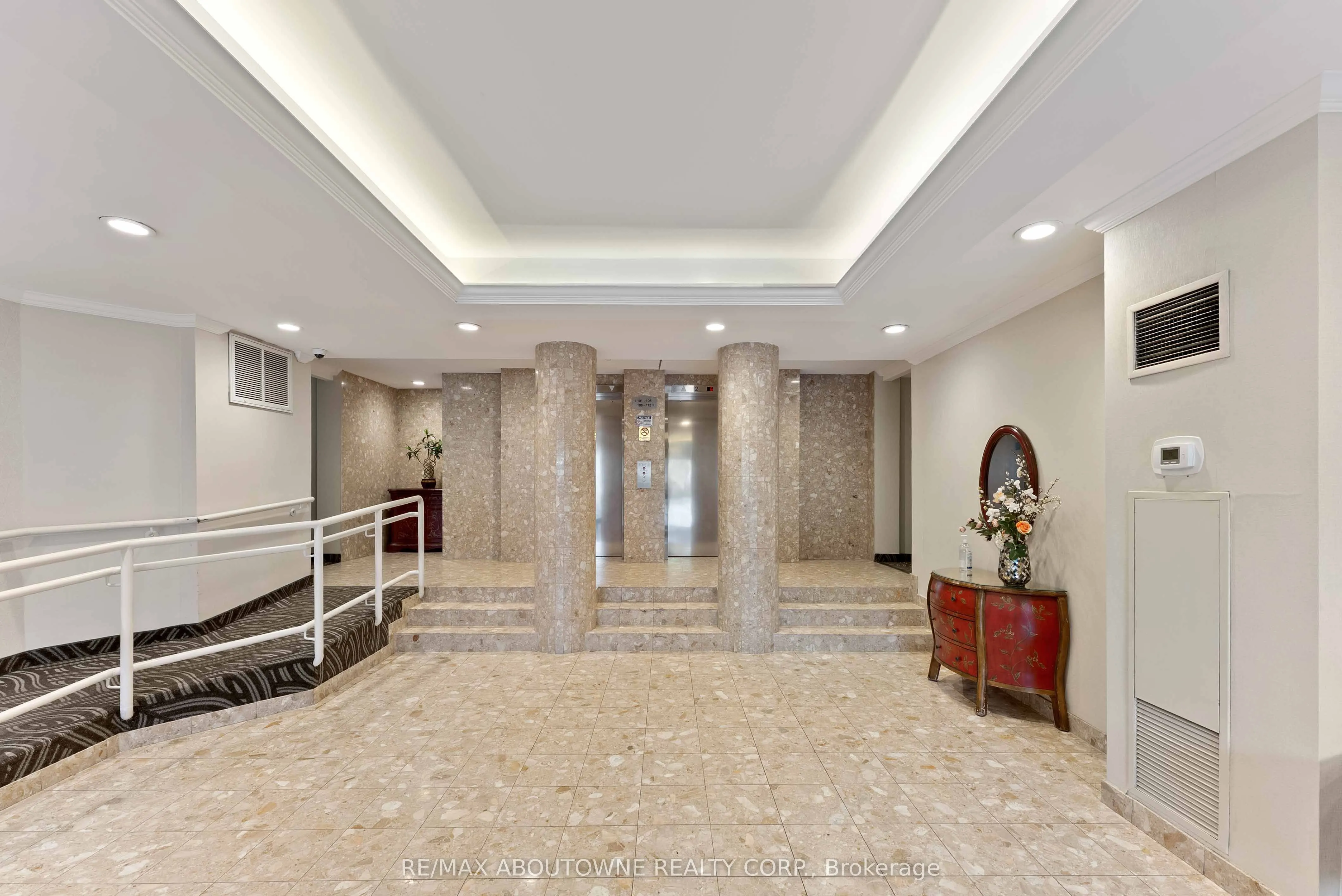 1110 Walden Circle, #903