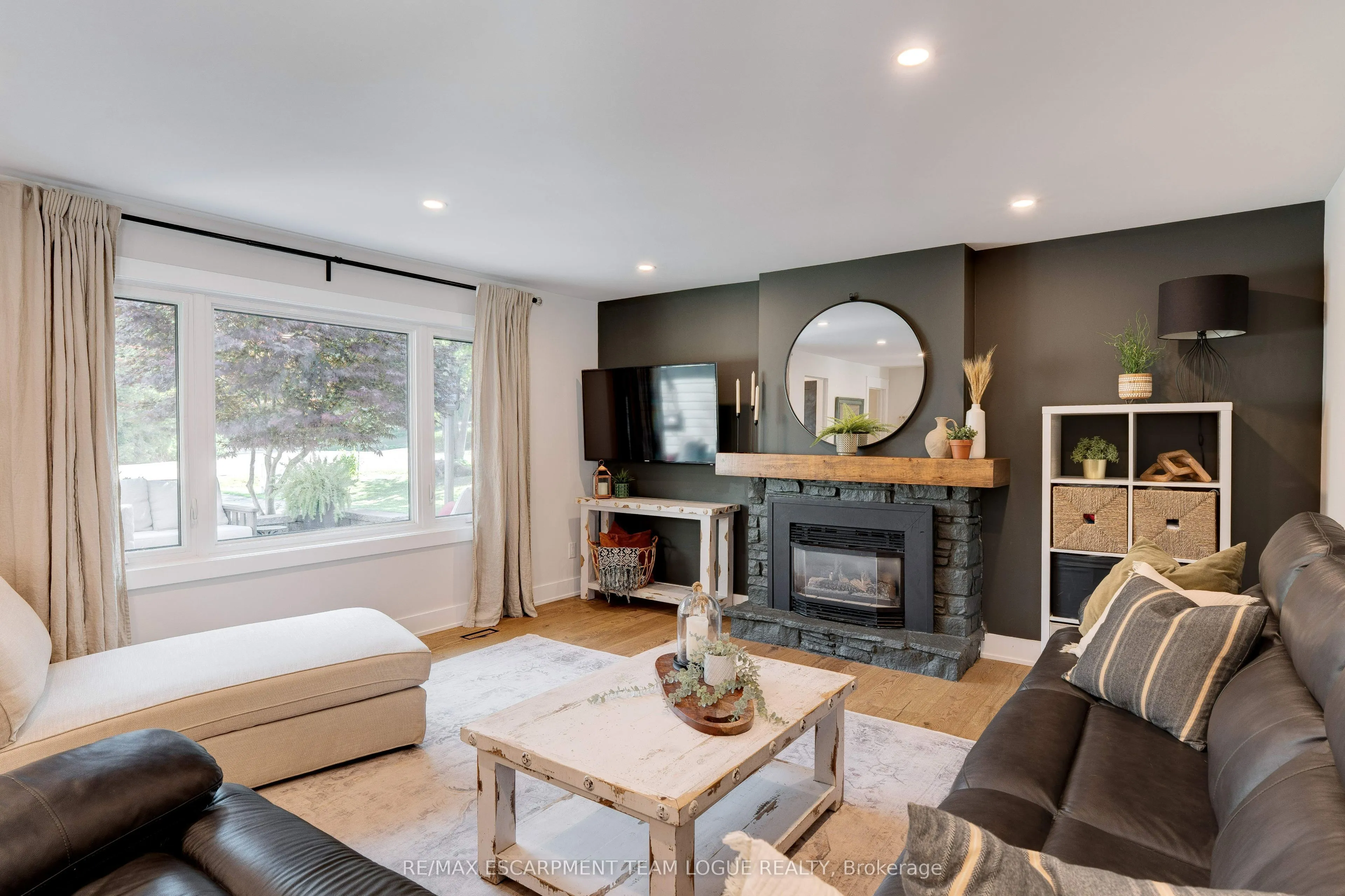 258 Gardenview Drive