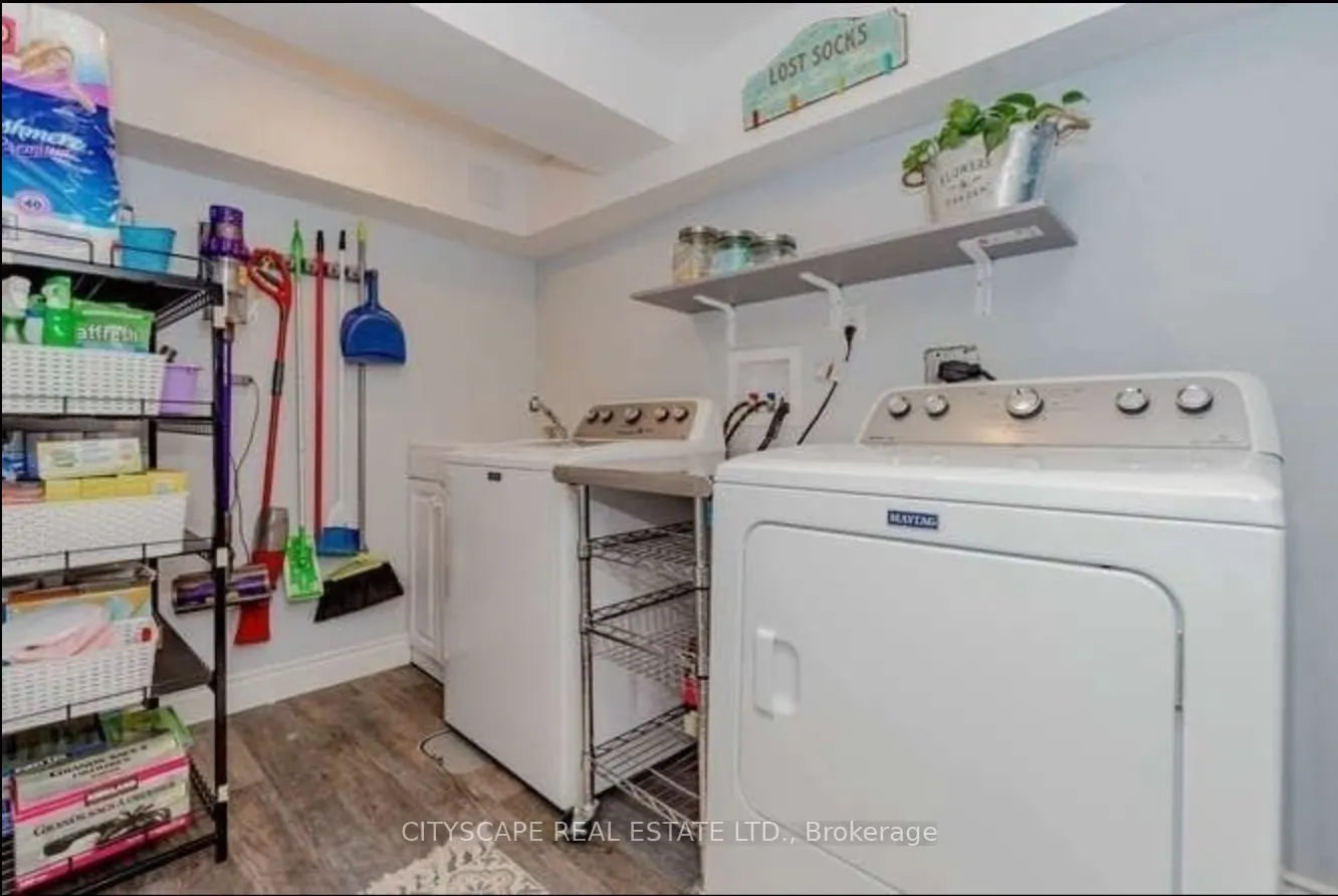 152 Kenwood Avenue, #50