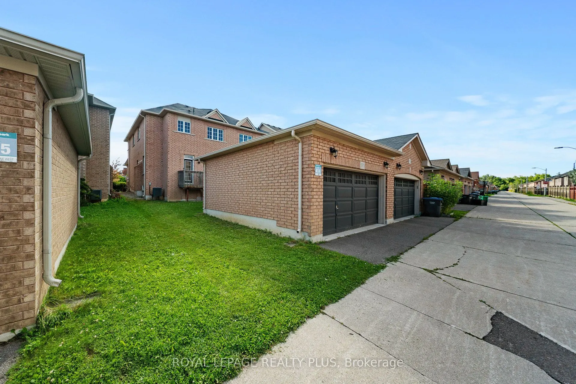 5371 Tenth Line W