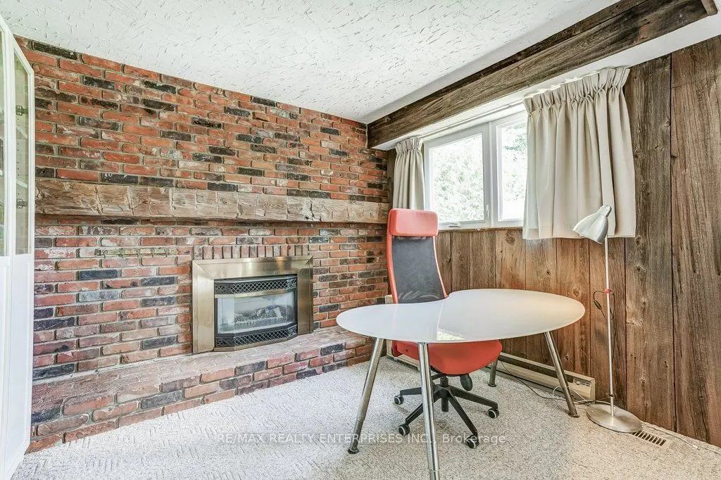 1231 Kingsmead Crescent