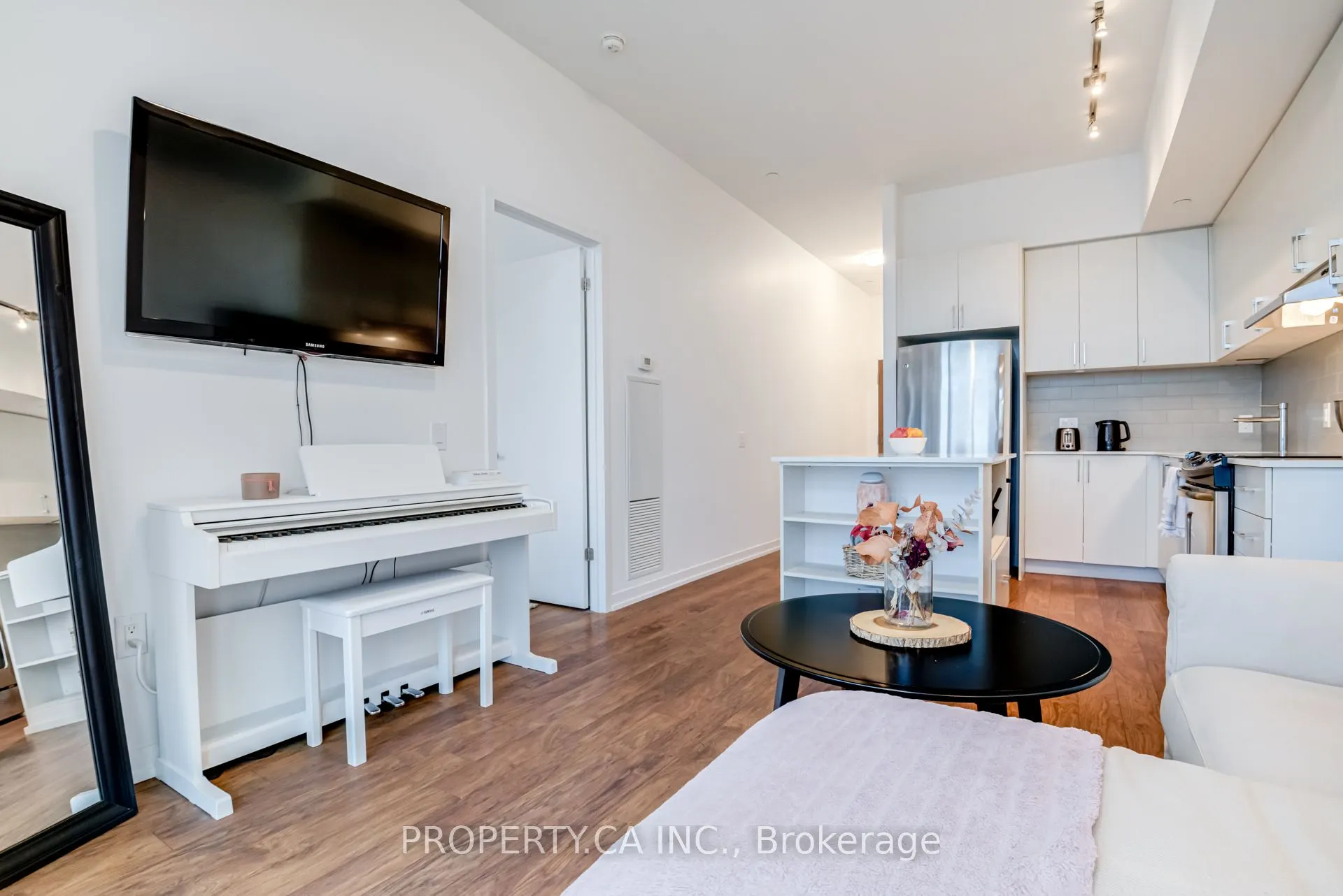2560 Eglinton Avenue W, #2509