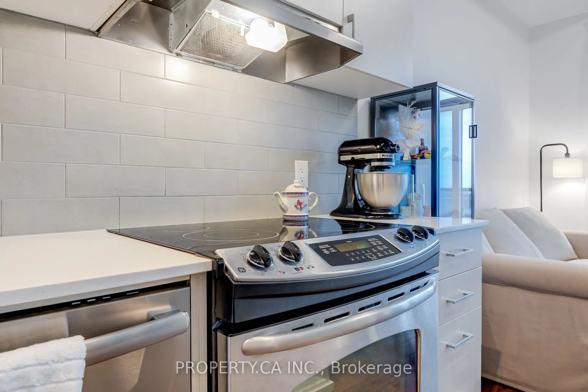 2560 Eglinton Avenue W, #2509