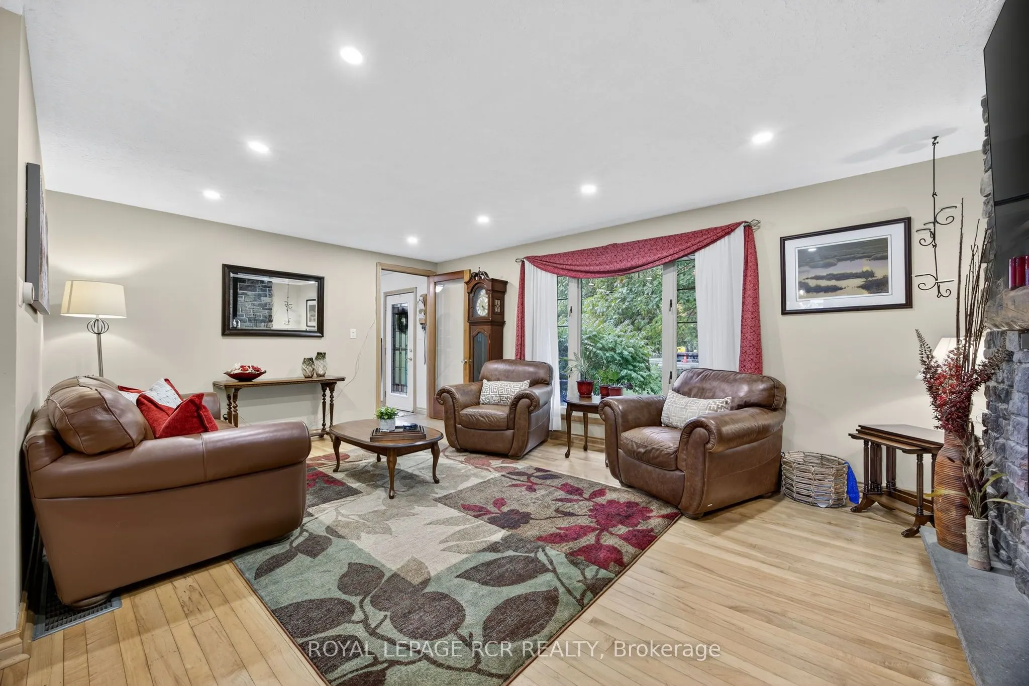 88 Walker Road W