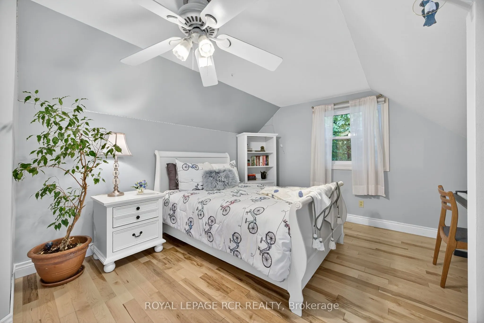 88 Walker Road W