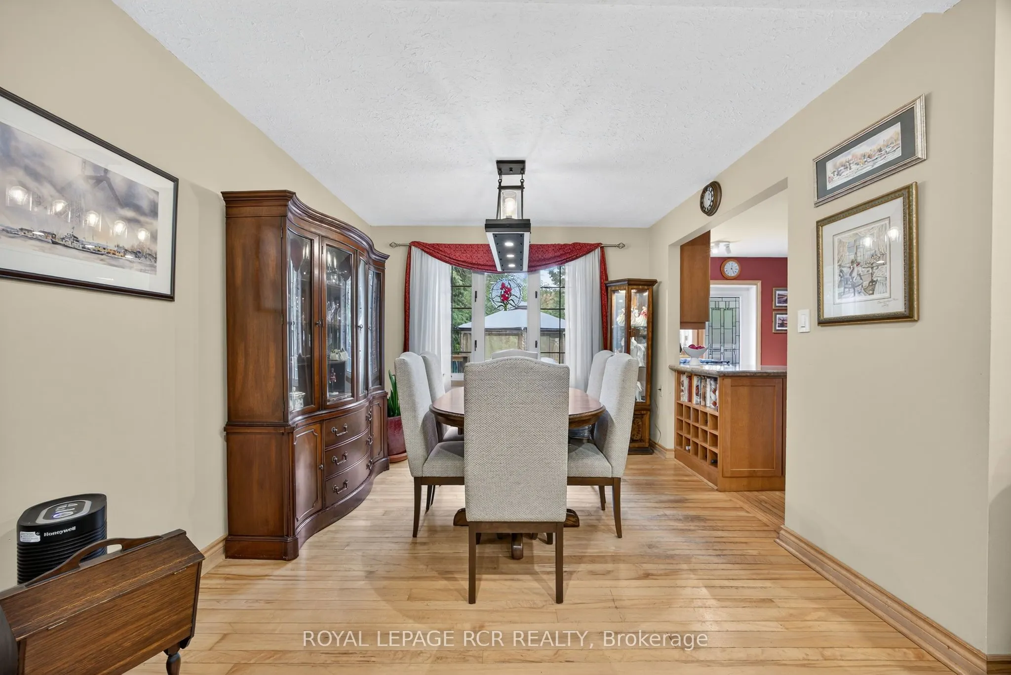 88 Walker Road W