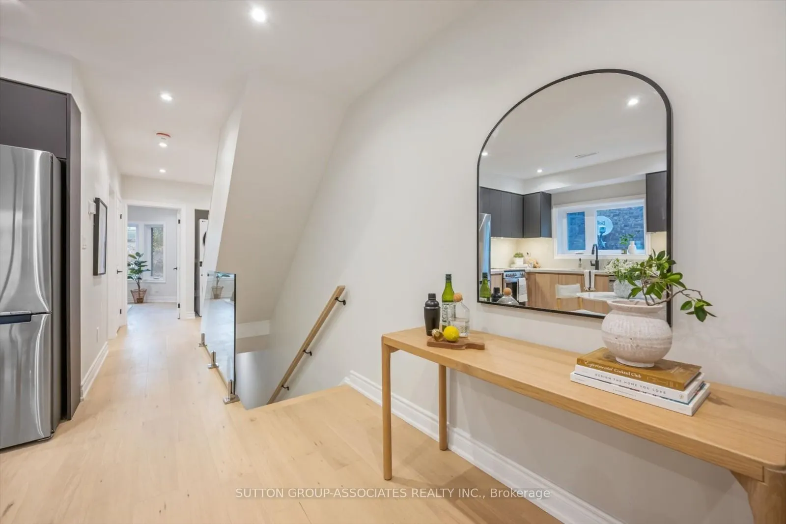 794 Shaw Street, #- Upper