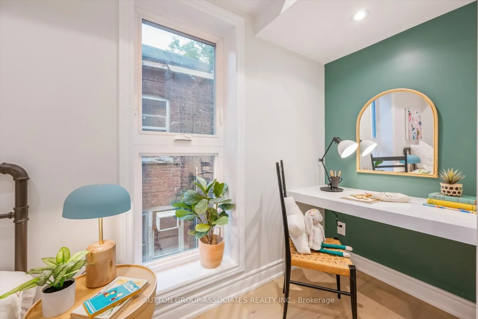 794 Shaw Street, #- Upper
