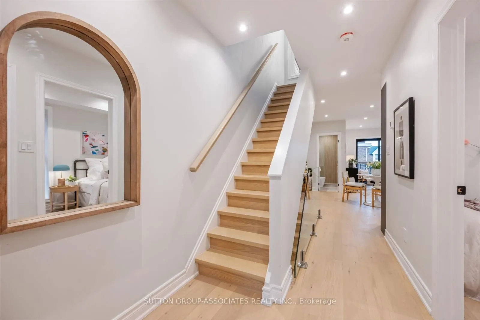 794 Shaw Street, #- Upper