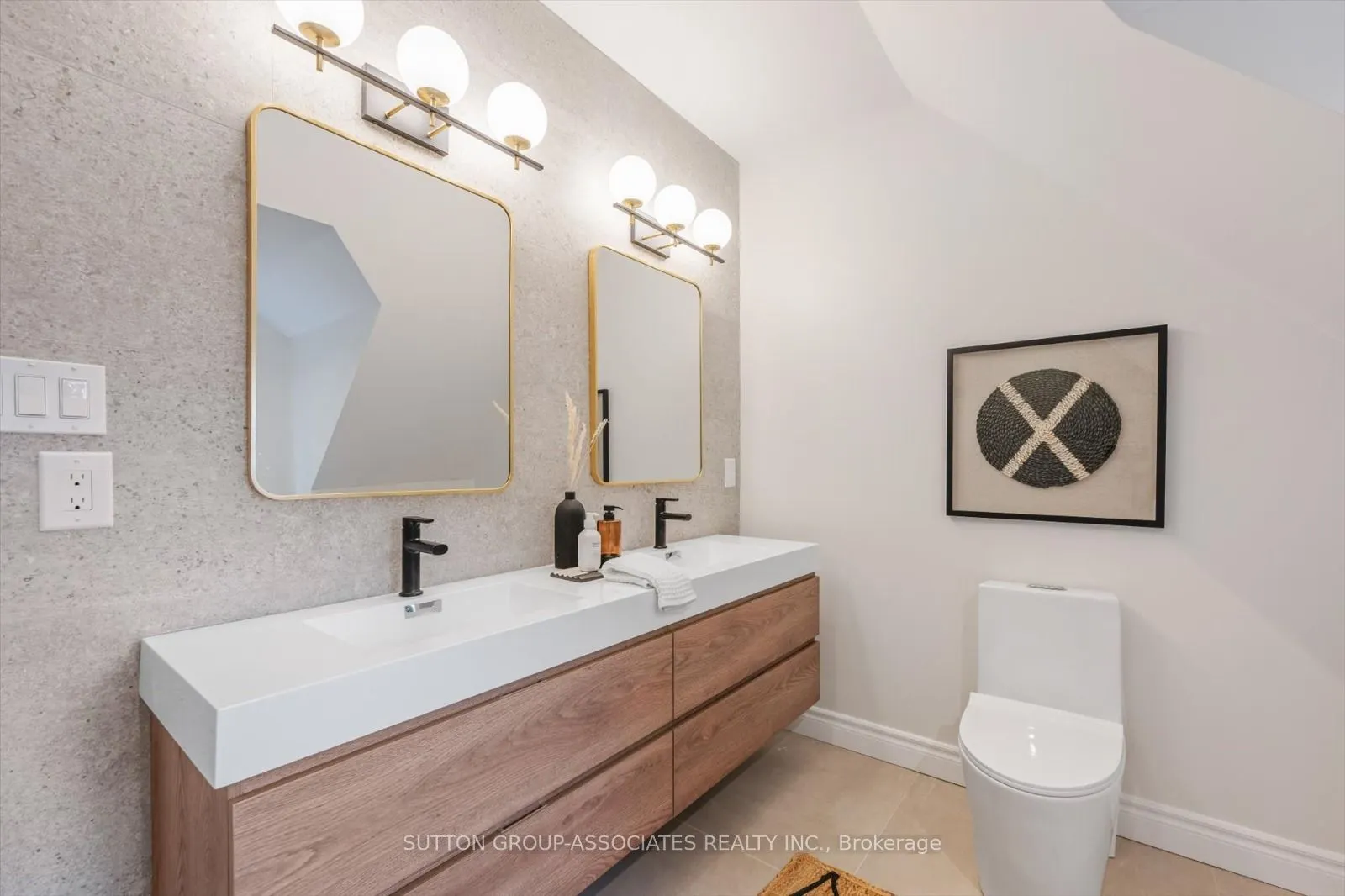 794 Shaw Street, #- Upper