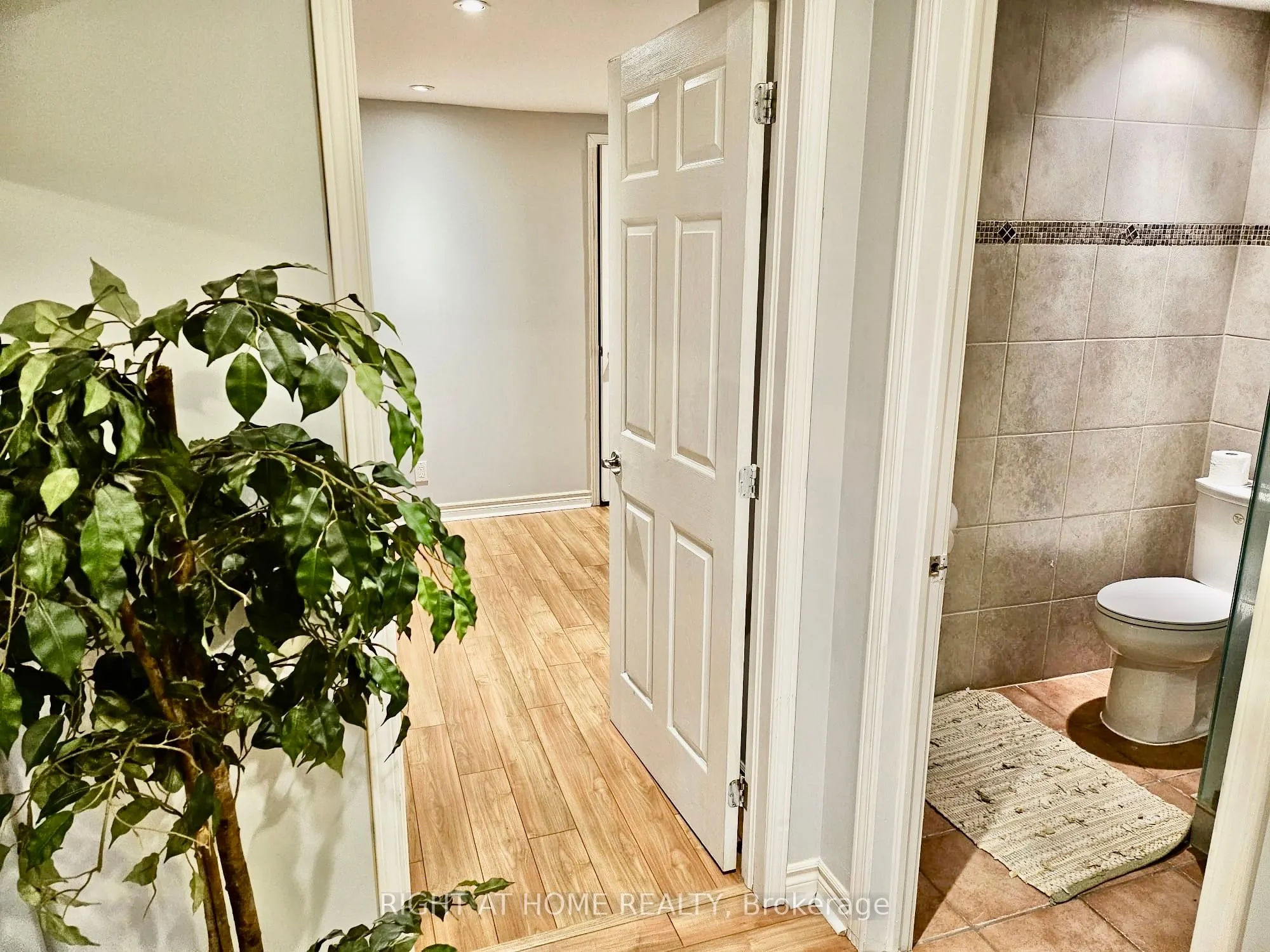 3366 Covent Crescent