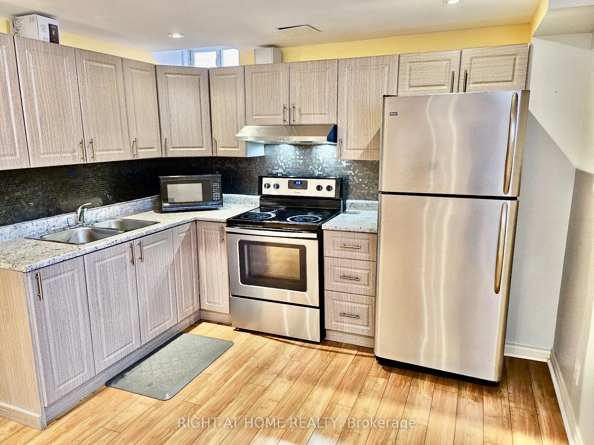 3366 Covent Crescent