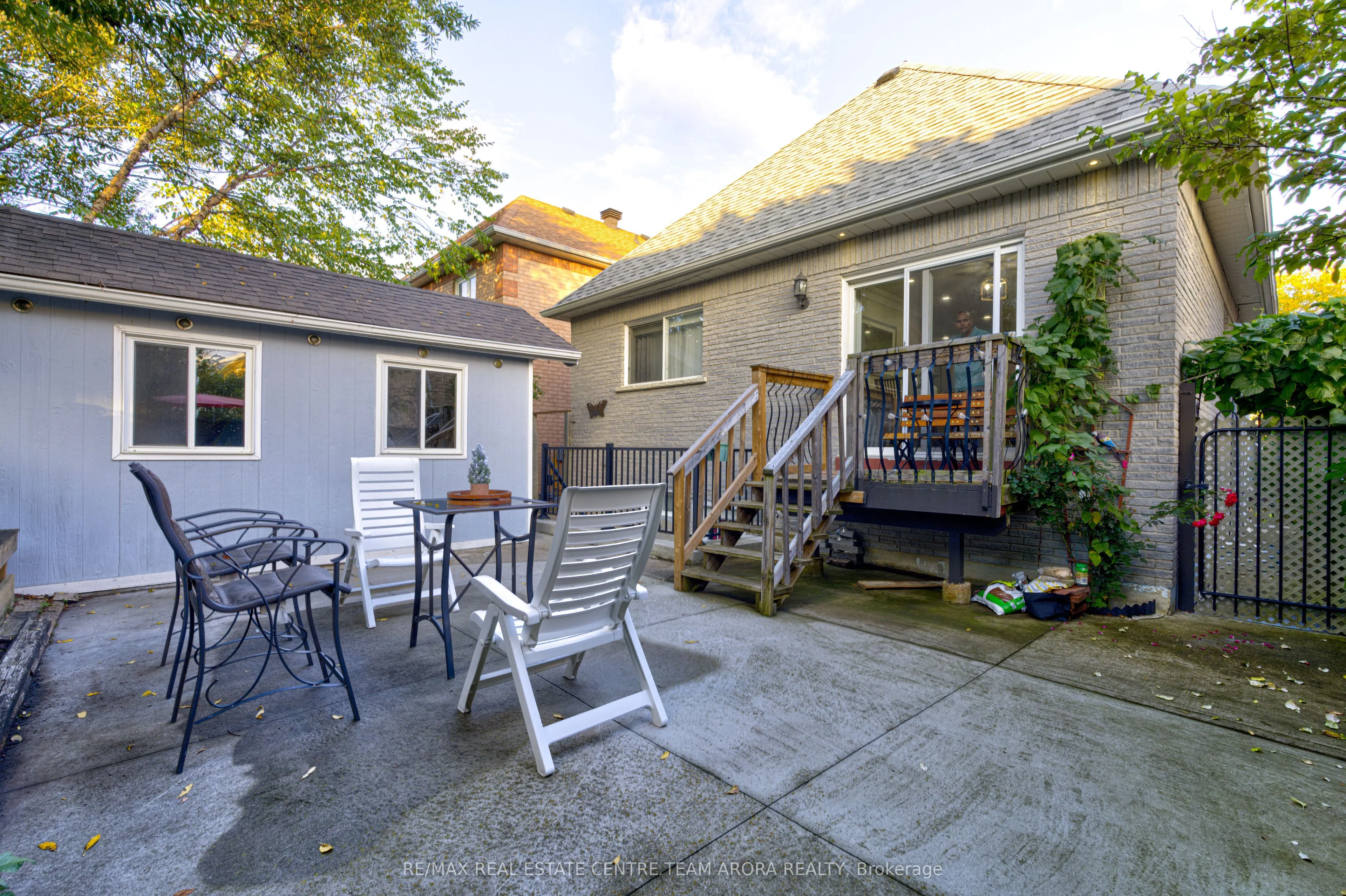 3 Sweet Briar Lane