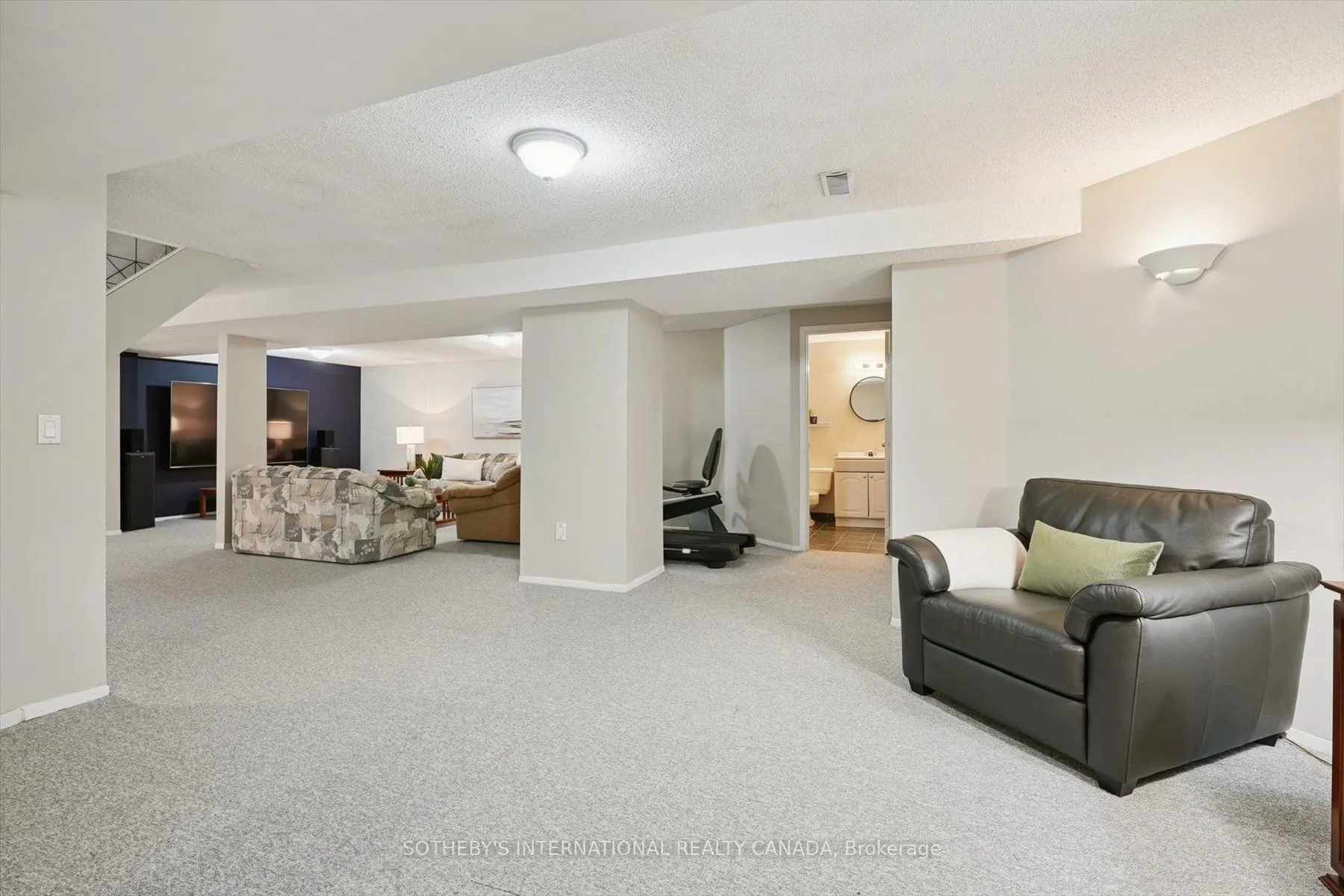 1352 Winterberry Drive
