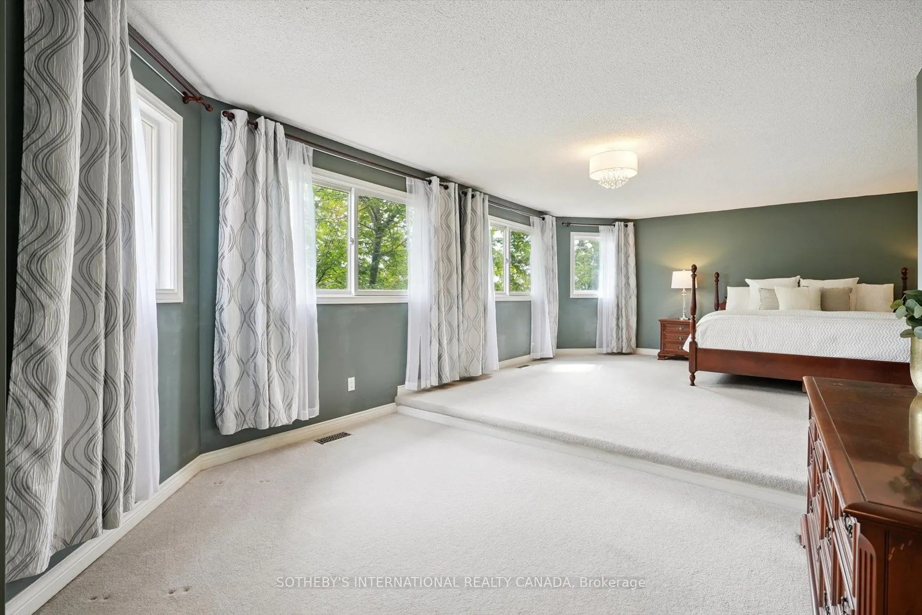 1352 Winterberry Drive