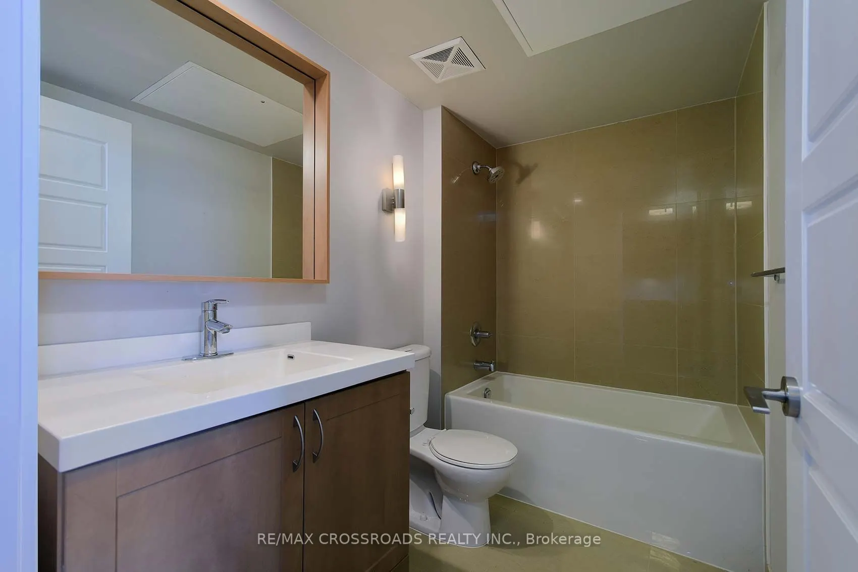 15 Viking Lane, #1406