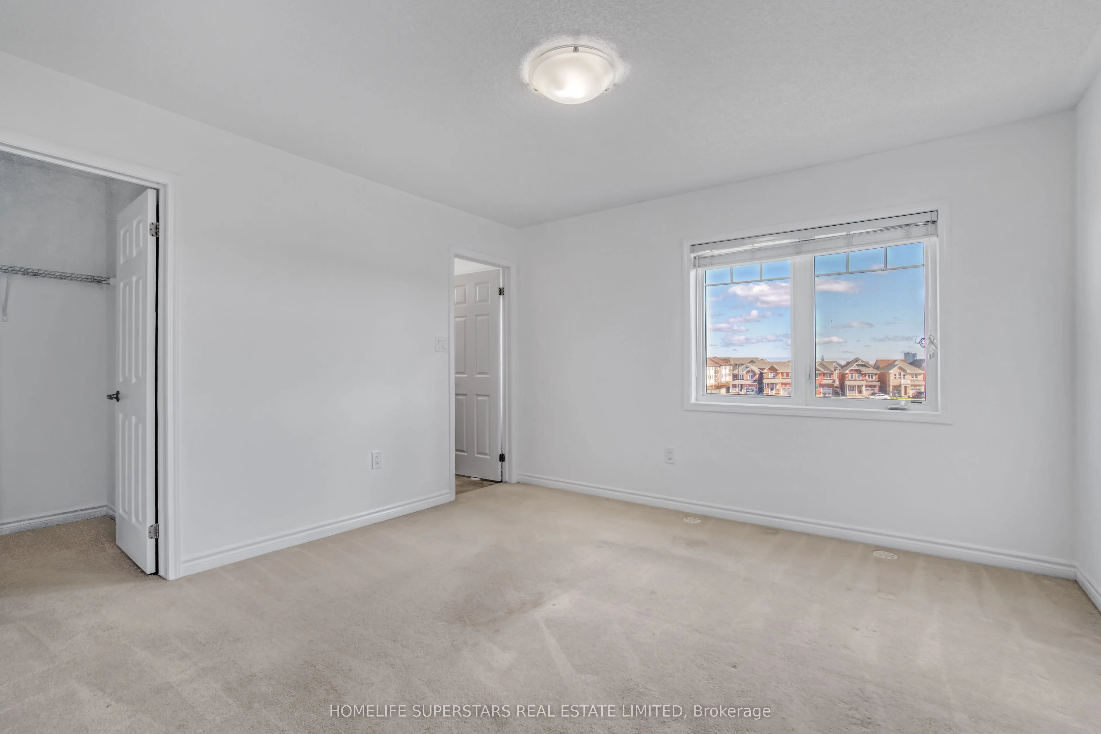 72 Bannister Crescent
