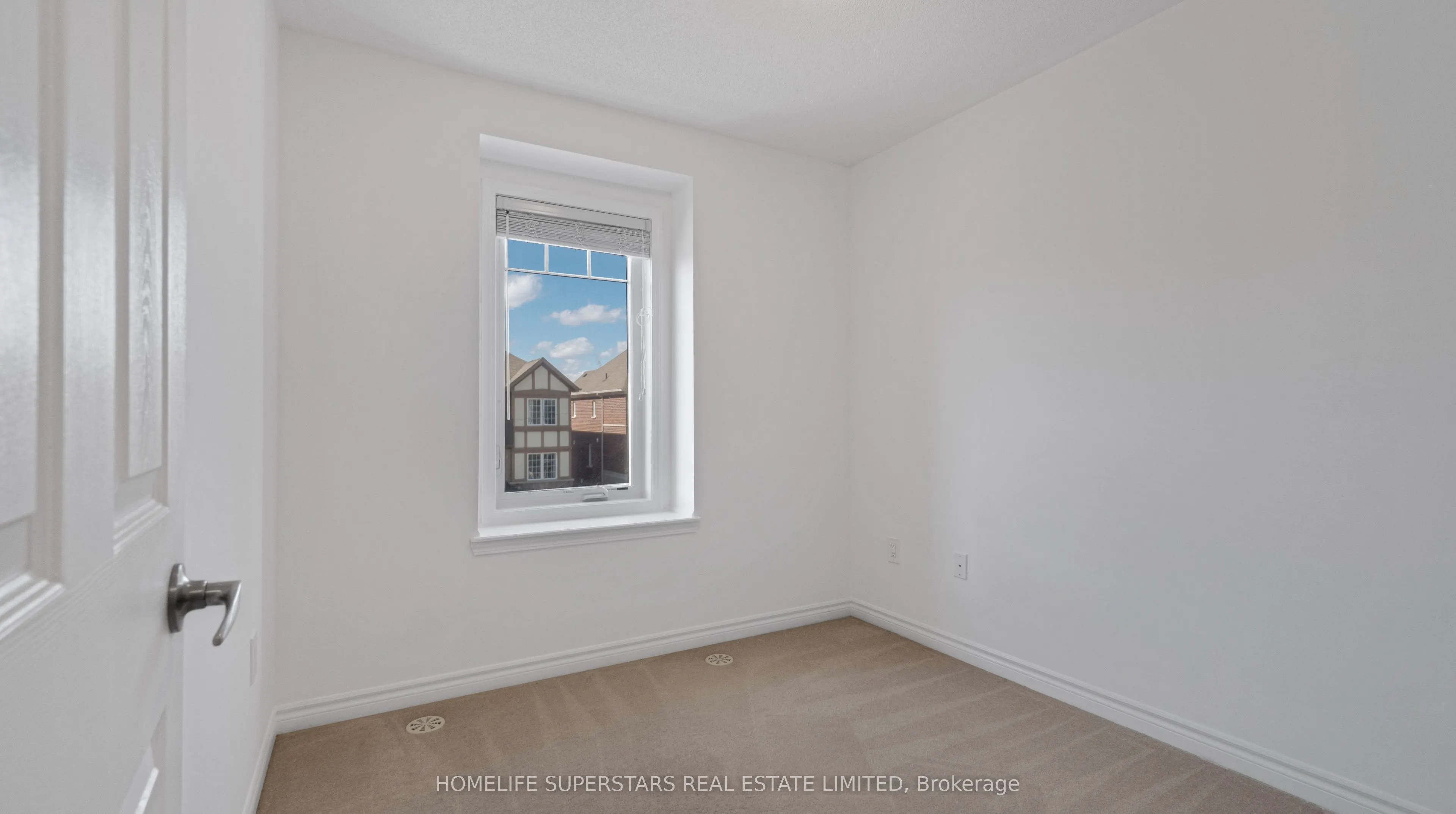 72 Bannister Crescent
